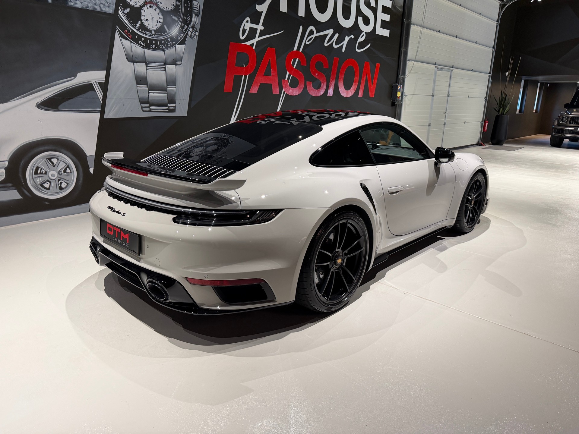 PORSCHE 911 Turbo S PDK-showroom-element-3