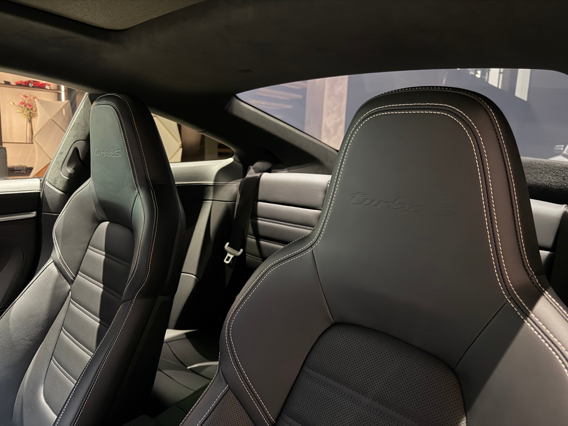 PORSCHE 911 Turbo S PDK-image-11