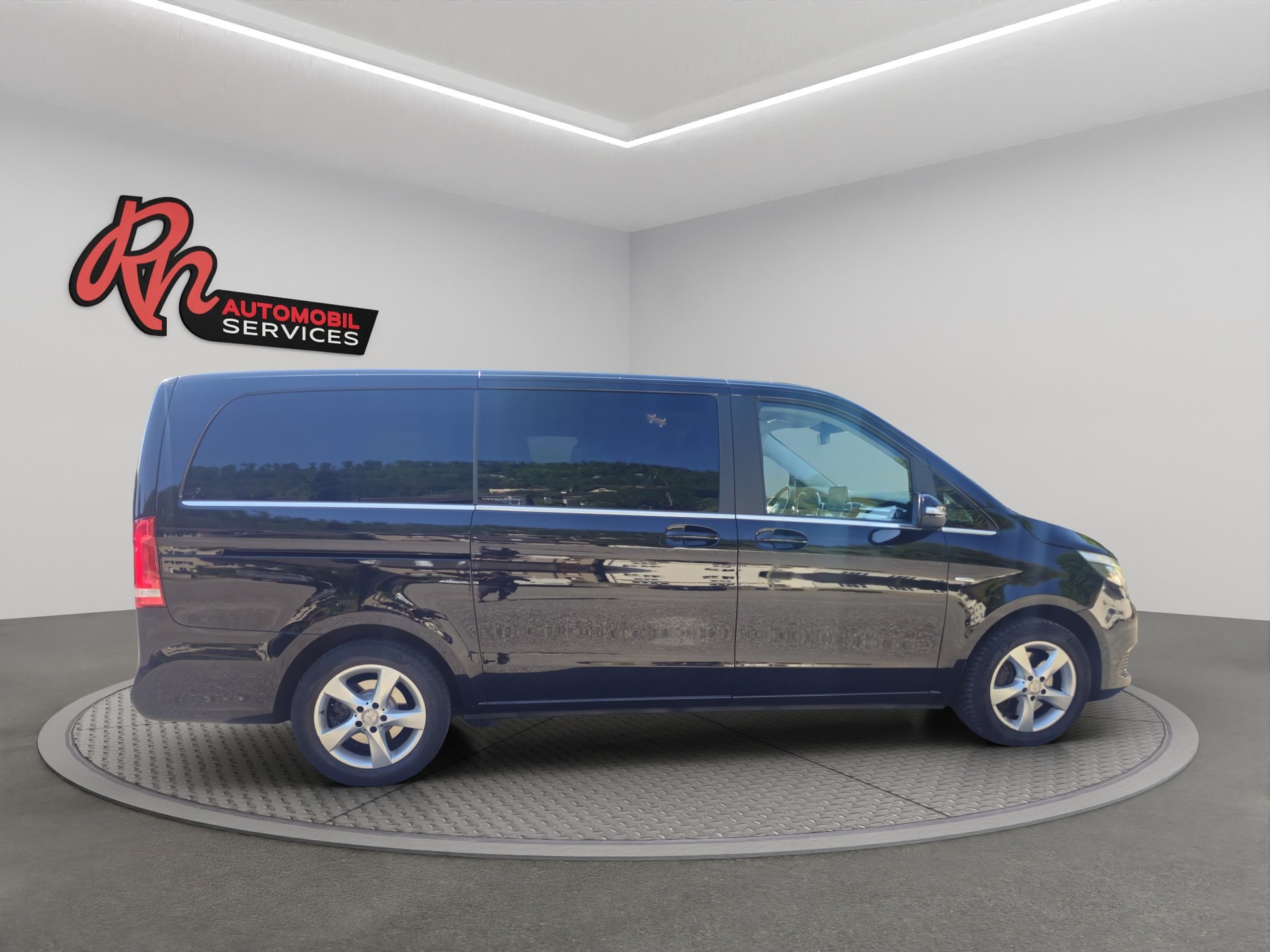 MERCEDES-BENZ V 250 BlueTEC Edition 1 lang 7G-Tronic-image-6