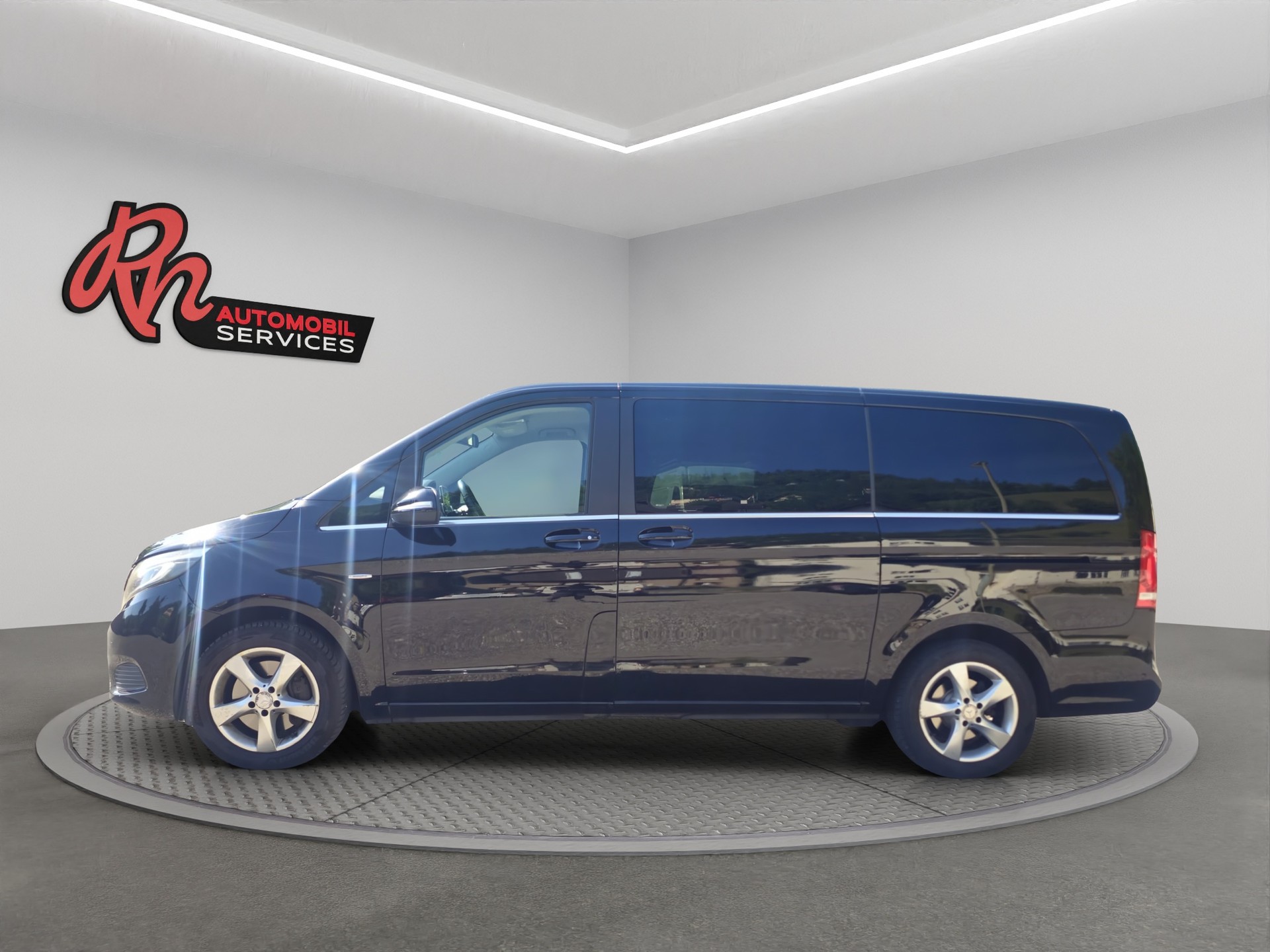 MERCEDES-BENZ V 250 BlueTEC Edition 1 lang 7G-Tronic-showroom-element-2