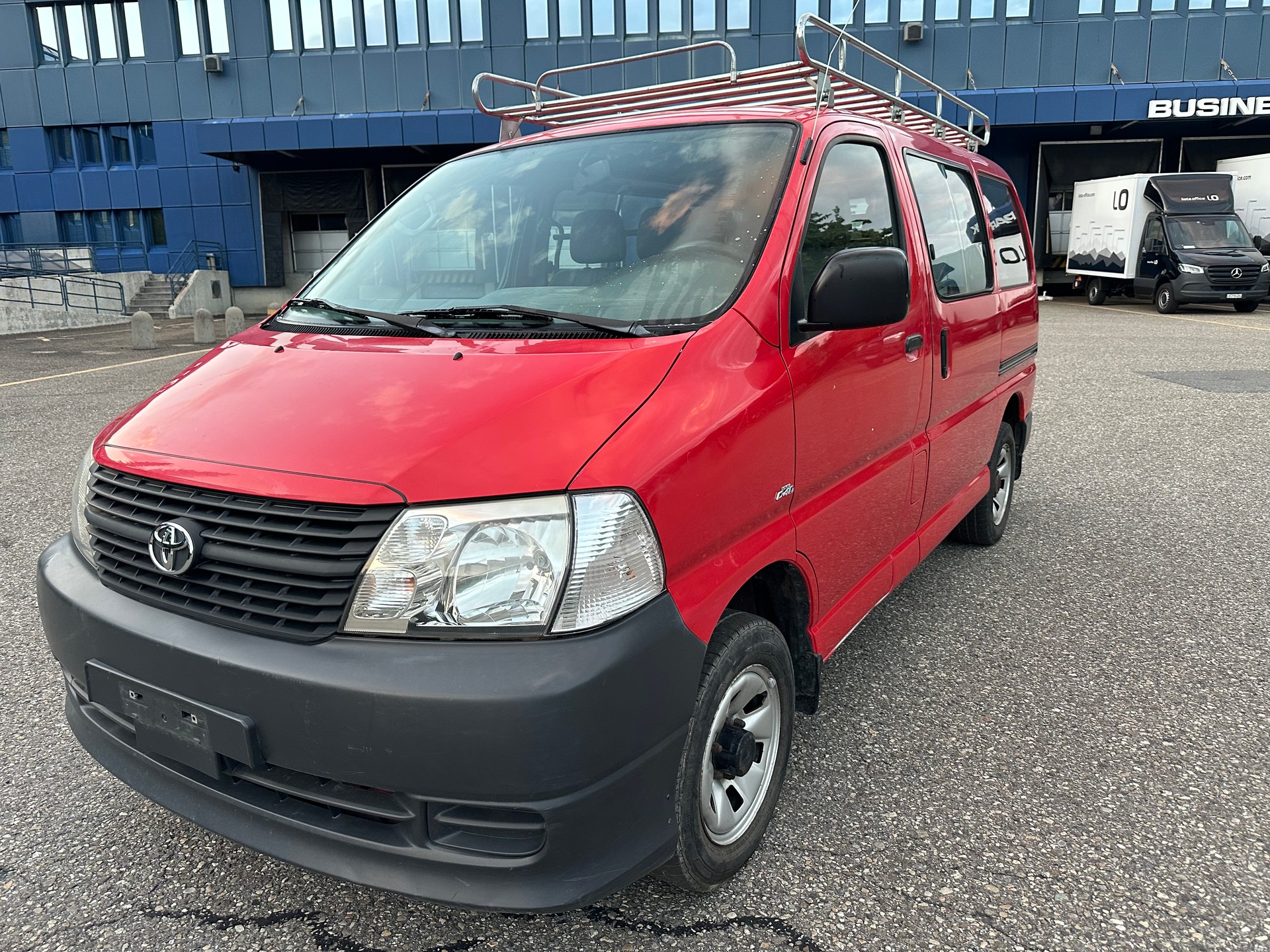 TOYOTA Hiace D-4D Kombi 4WD SWB