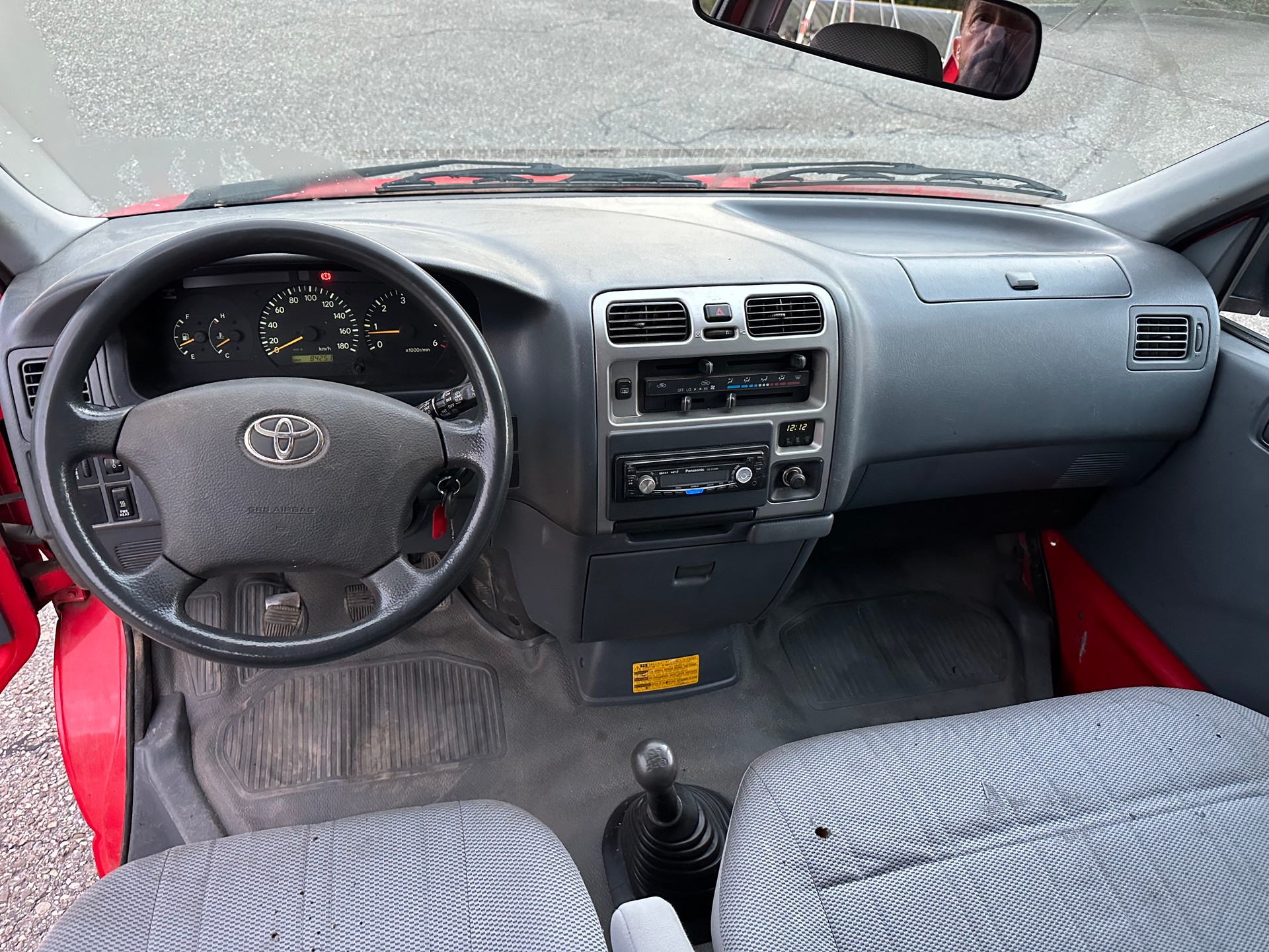 TOYOTA Hiace D-4D Kombi 4WD SWB-image-11