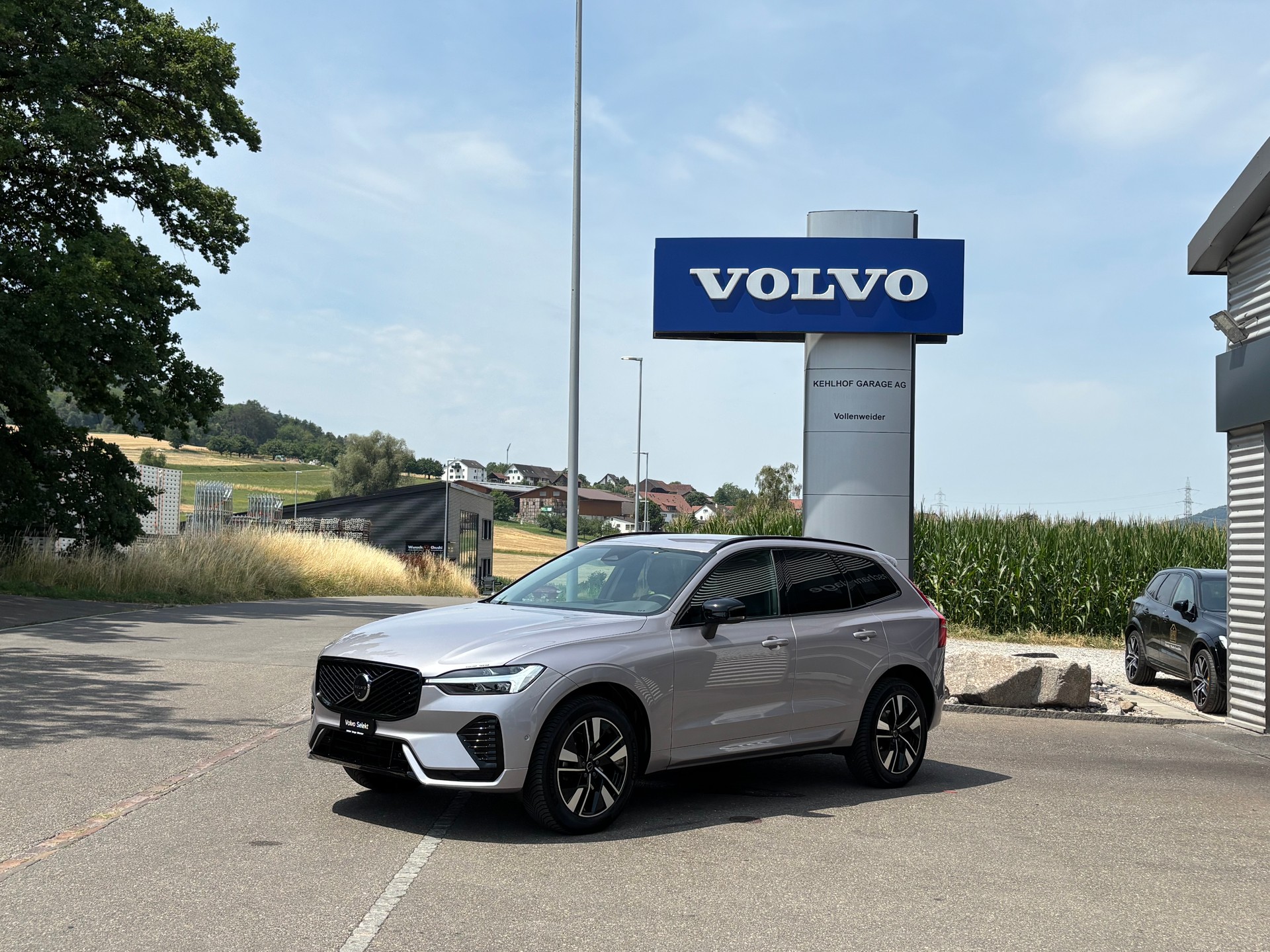 VOLVO XC60 2.0 B5 MH Plus Dark AWD
