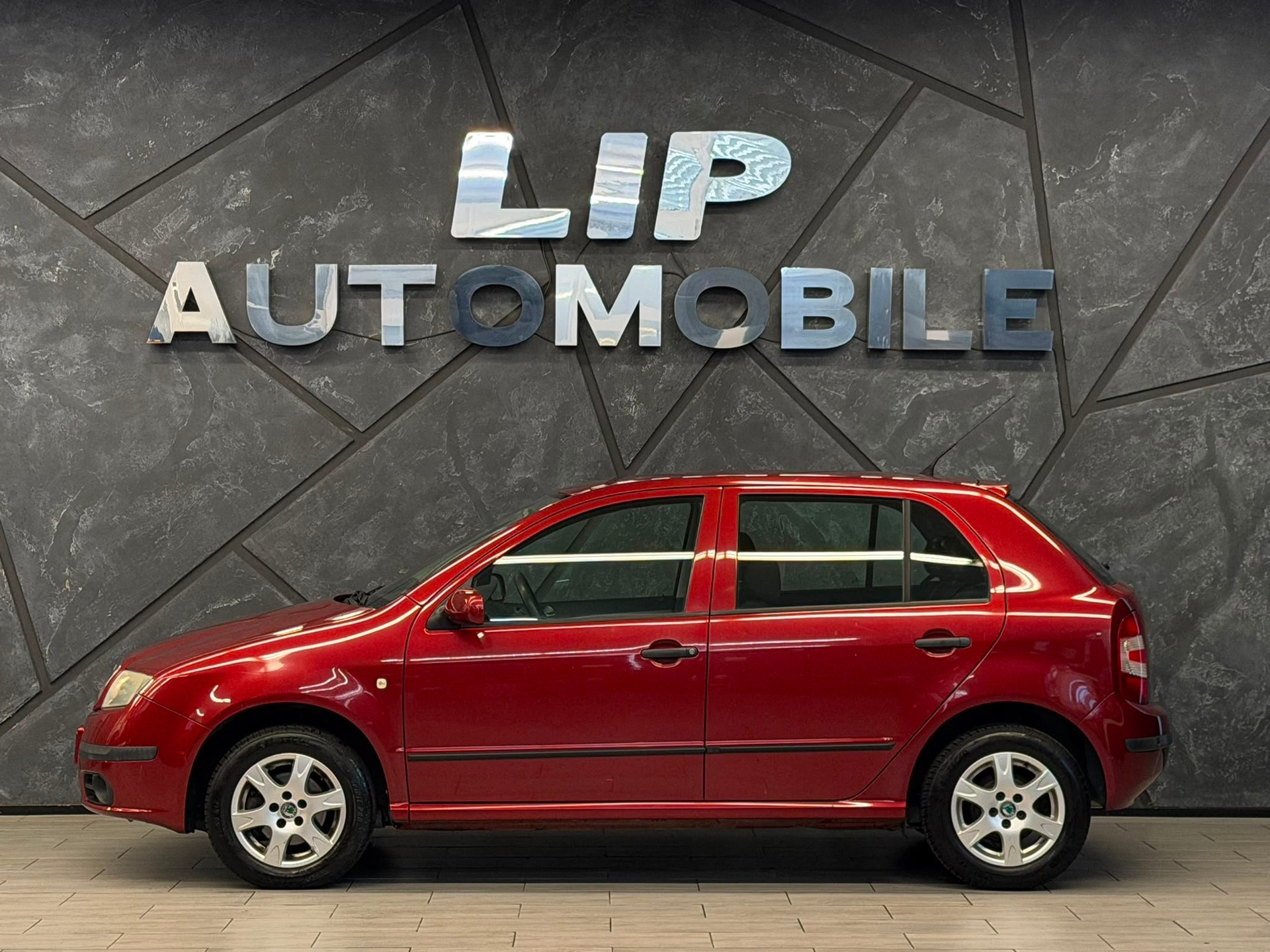 SKODA Fabia 1.4 16V Elegance-showroom-element-3
