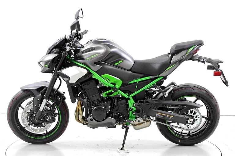 KAWASAKI Z 900-image-4