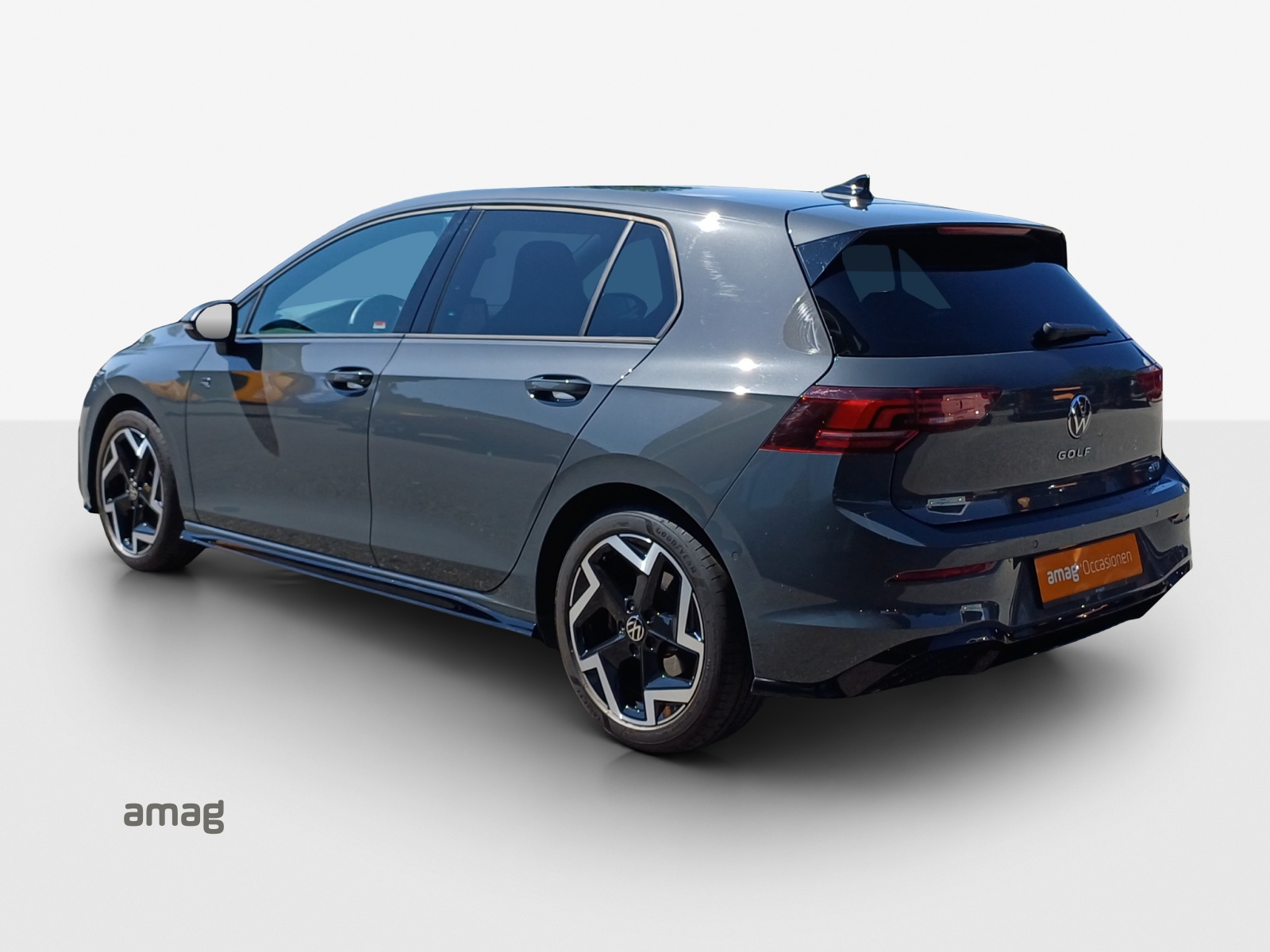 VW Golf 1.5 e TSI mHEV R-Line DSG-showroom-element-2