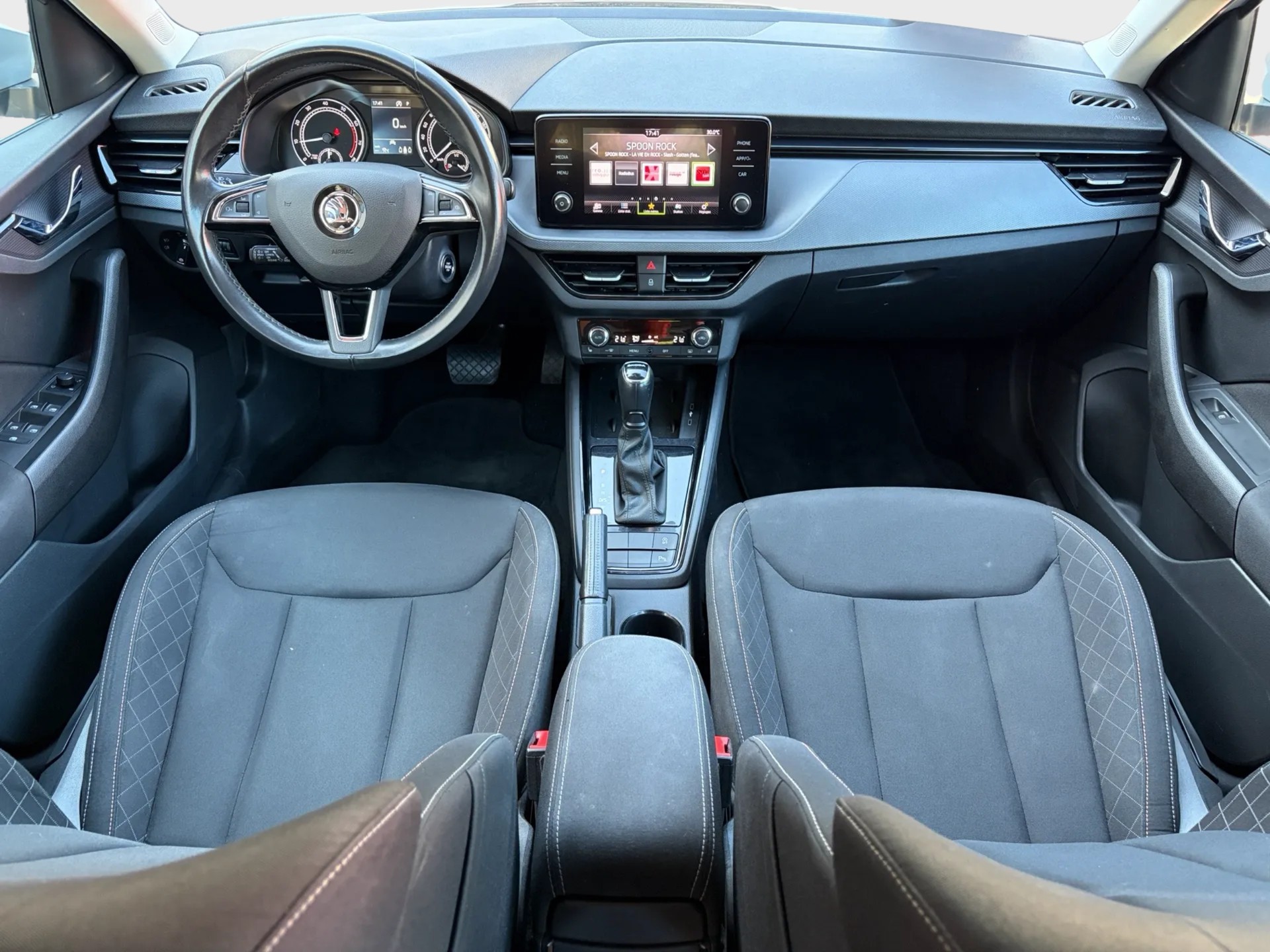 SKODA Scala 1.0 TSI Ambition-image-8