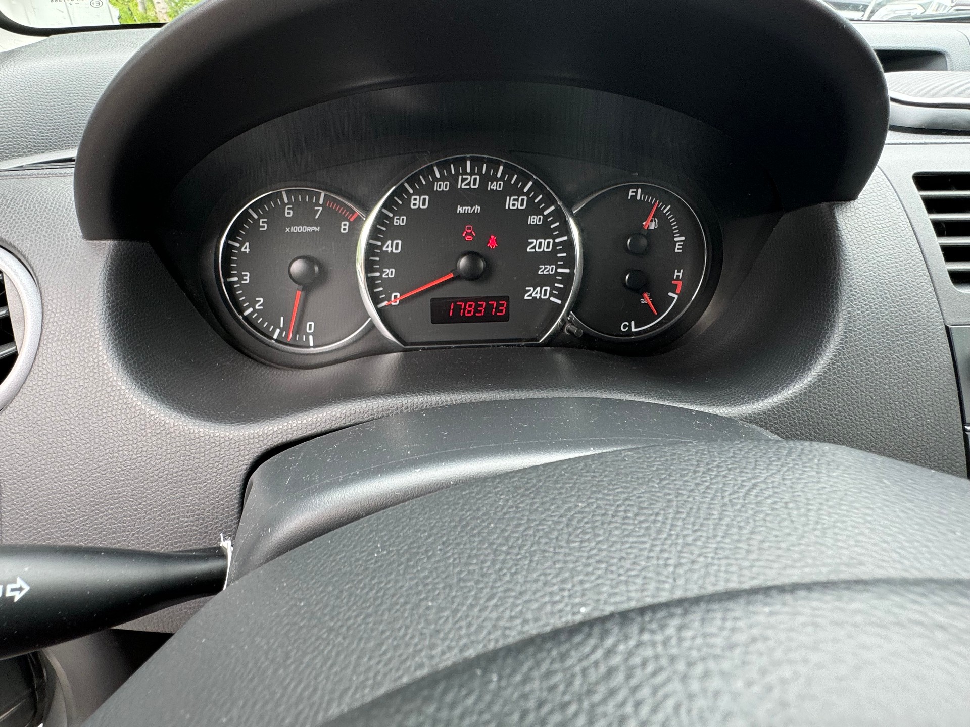 SUZUKI Swift 1.6i 16V Sport-image-13
