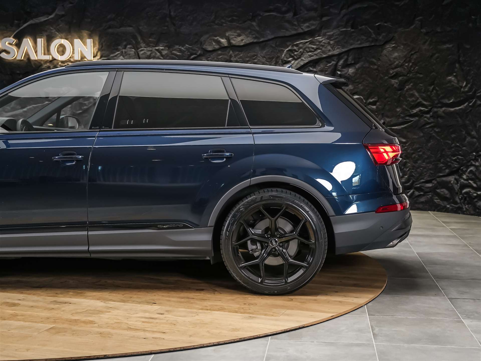 AUDI Q7 45 TDI quattro tiptronic *7 Plätzer*22" Felgen*Head Up*360° Kamera*-image-19