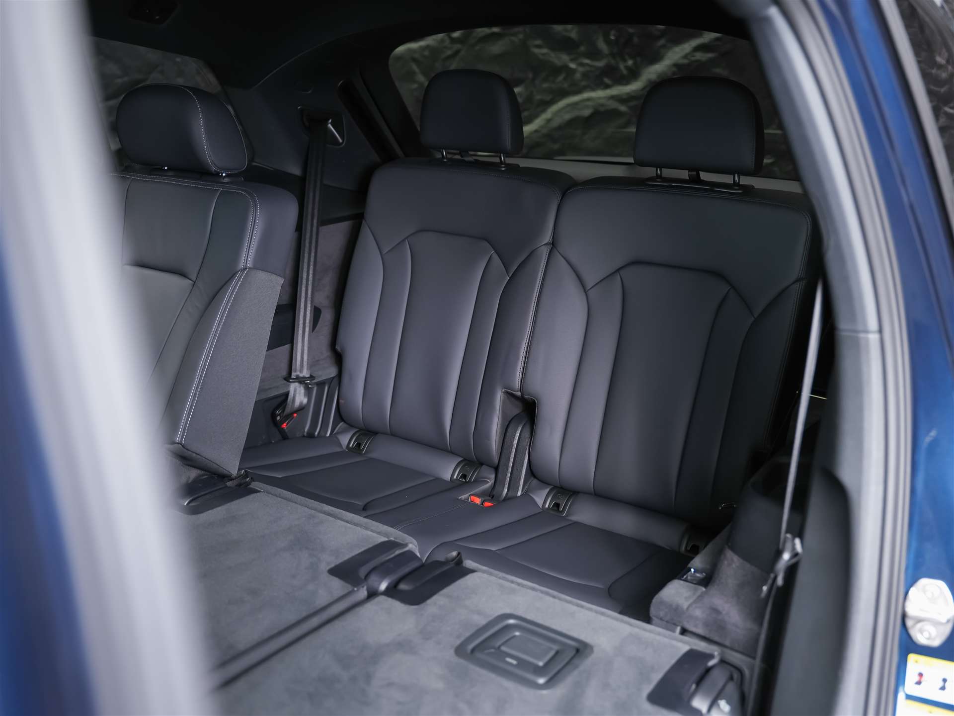AUDI Q7 45 TDI quattro tiptronic *7 Plätzer*22" Felgen*Head Up*360° Kamera*-image-14