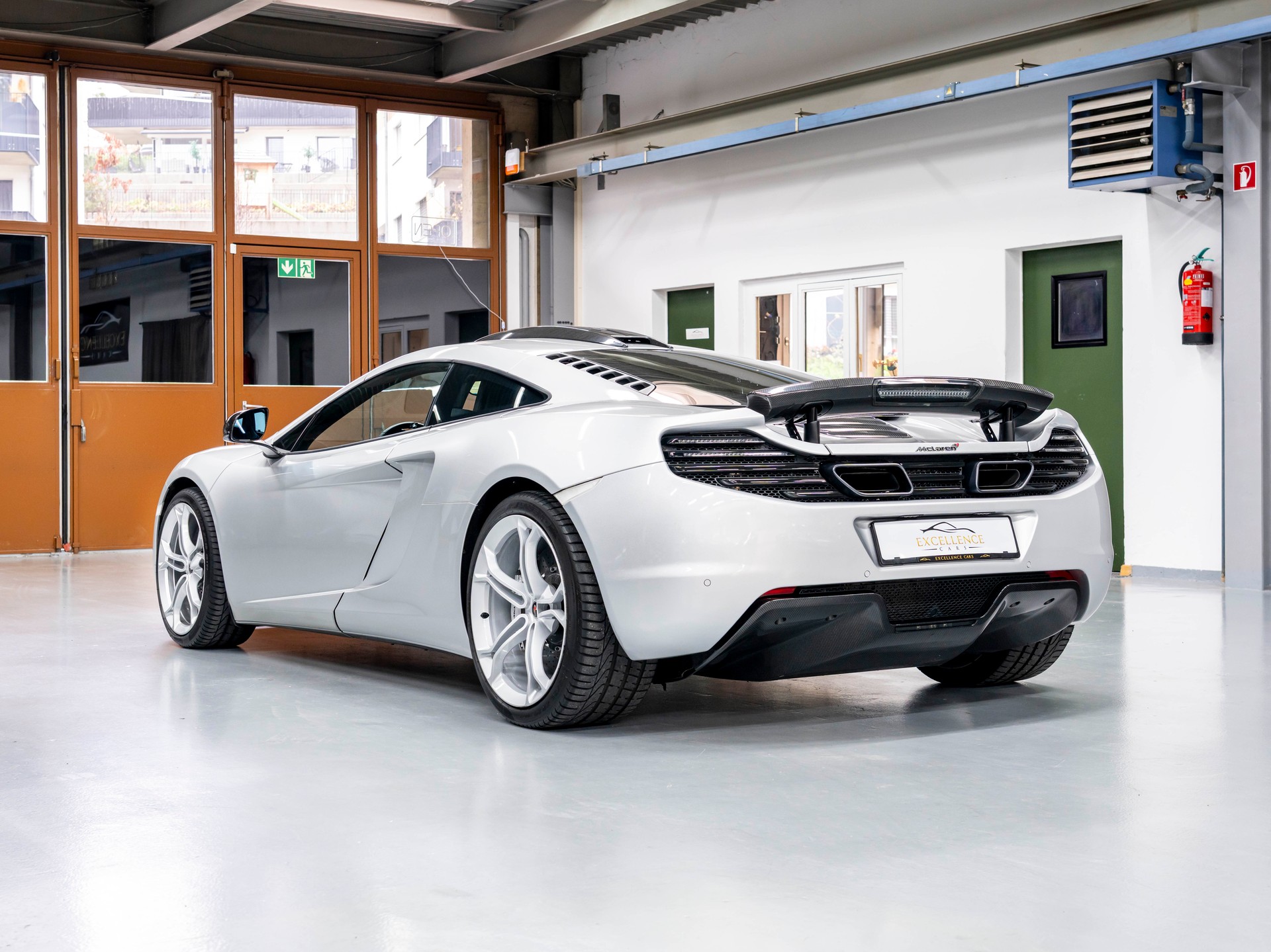 McLAREN MP4-12C Coupé 3.8 V8 SSG-image-7