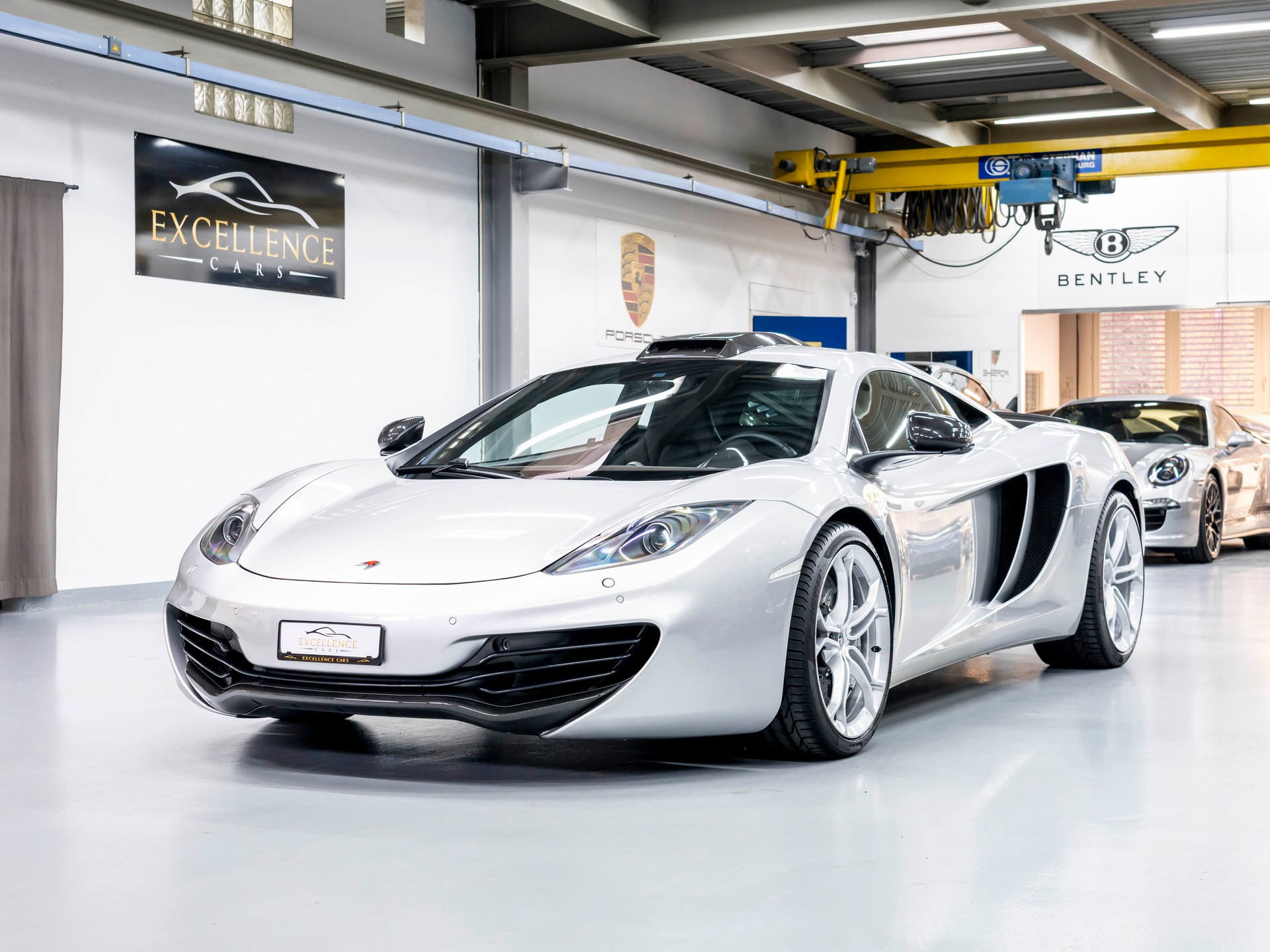 McLAREN MP4-12C Coupé 3.8 V8 SSG