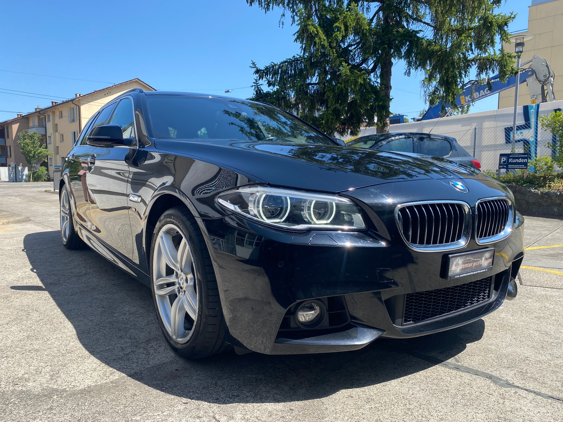 BMW 535i Touring xDrive Steptronic-showroom-element-1