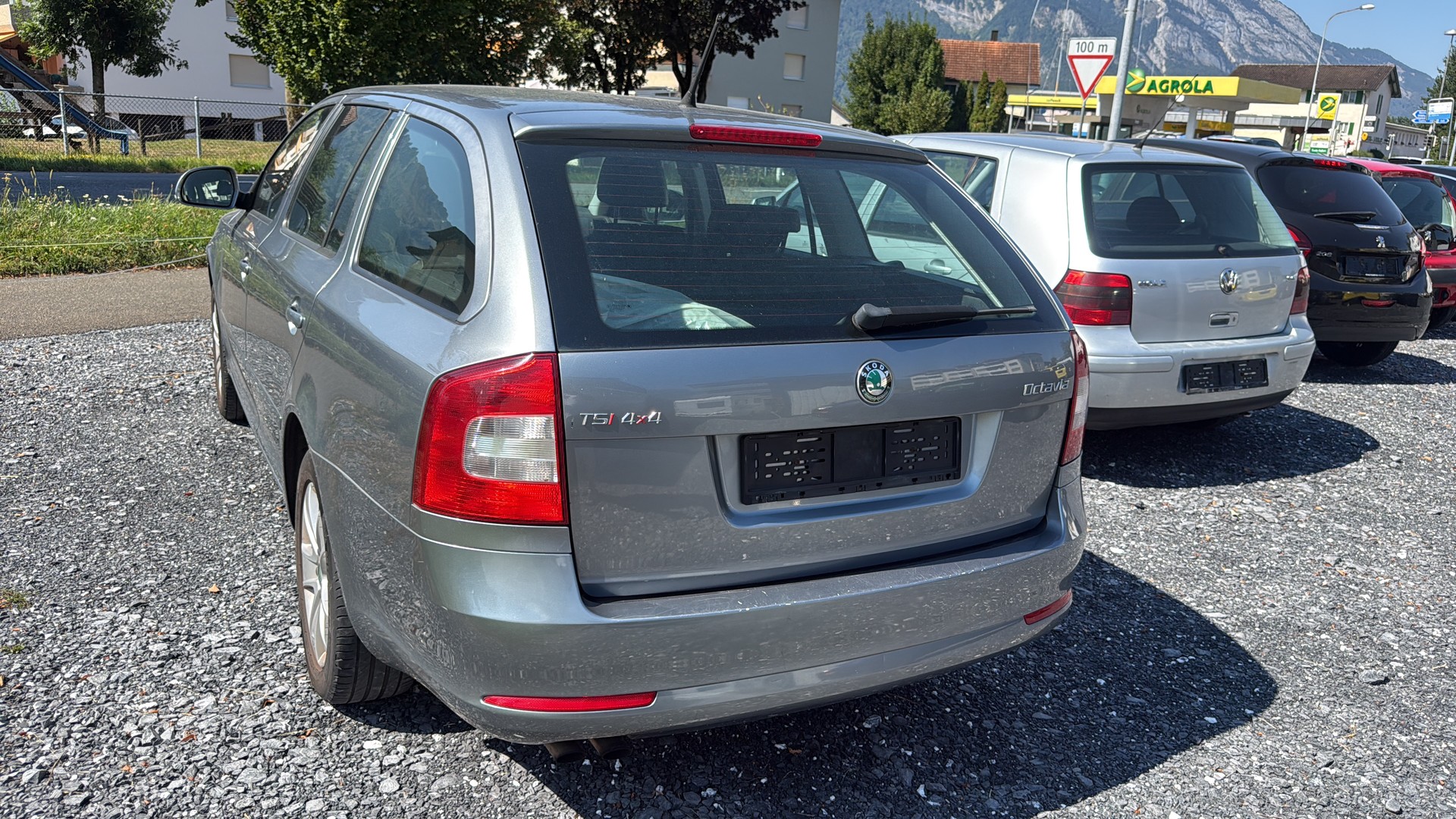 SKODA Octavia Combi 1.8 TSI Laurin & Klement 4x4-image-2