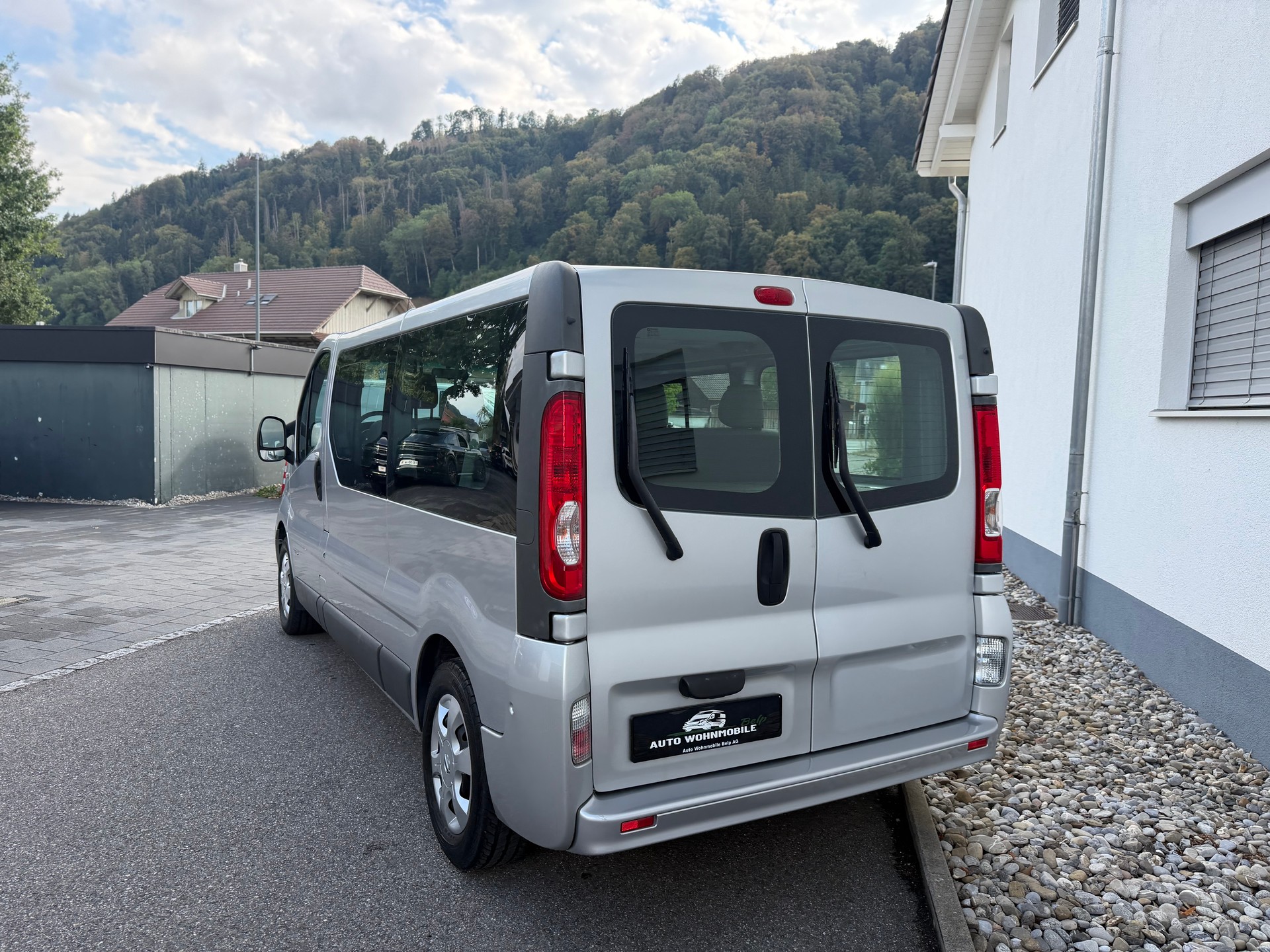 NISSAN Primastar 2.0dCi 115 L2H1 Premium 2.9t “9-Sitzer“-image-14