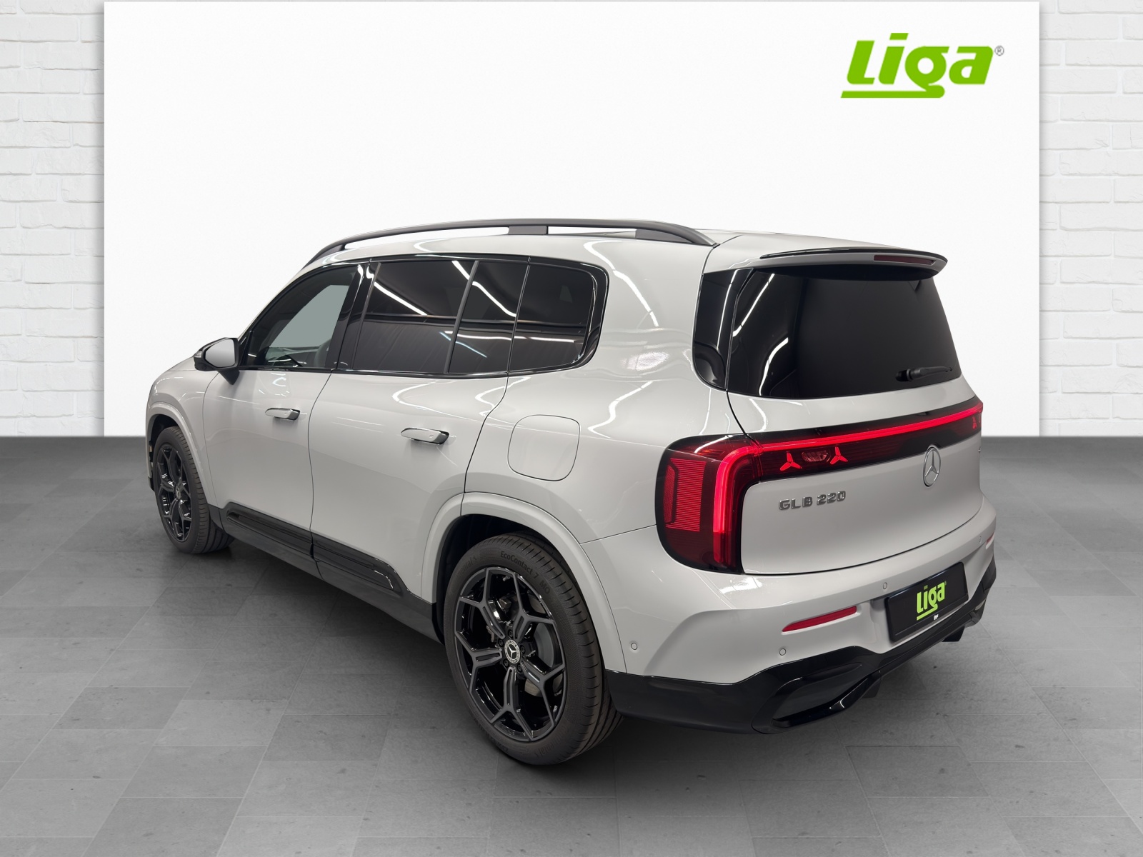MERCEDES-BENZ GLB 220 AMG Line 4Matic-showroom-element-3
