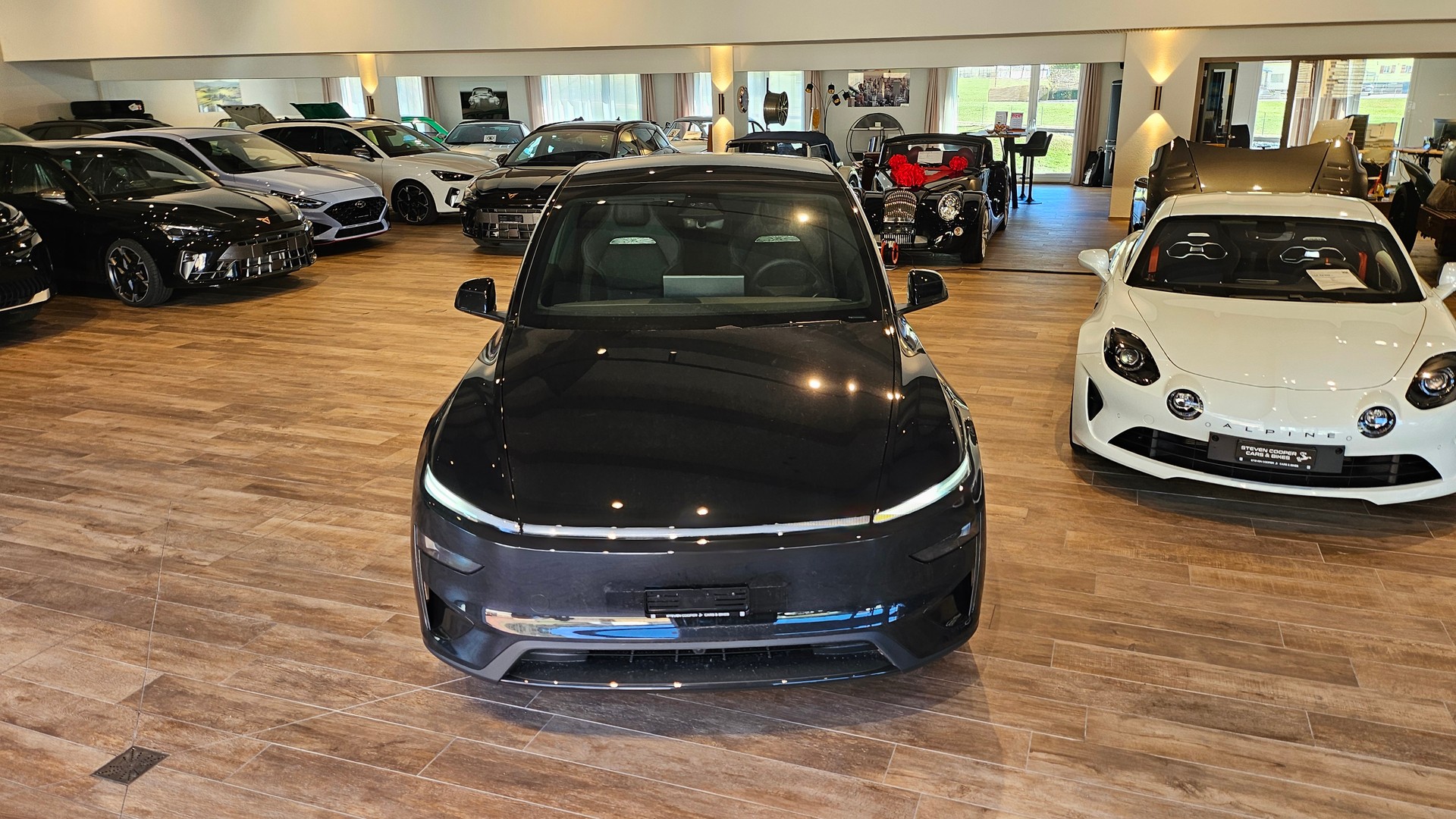 TESLA Model Y Performance AWD 🔥AHK🔥-showroom-element-3