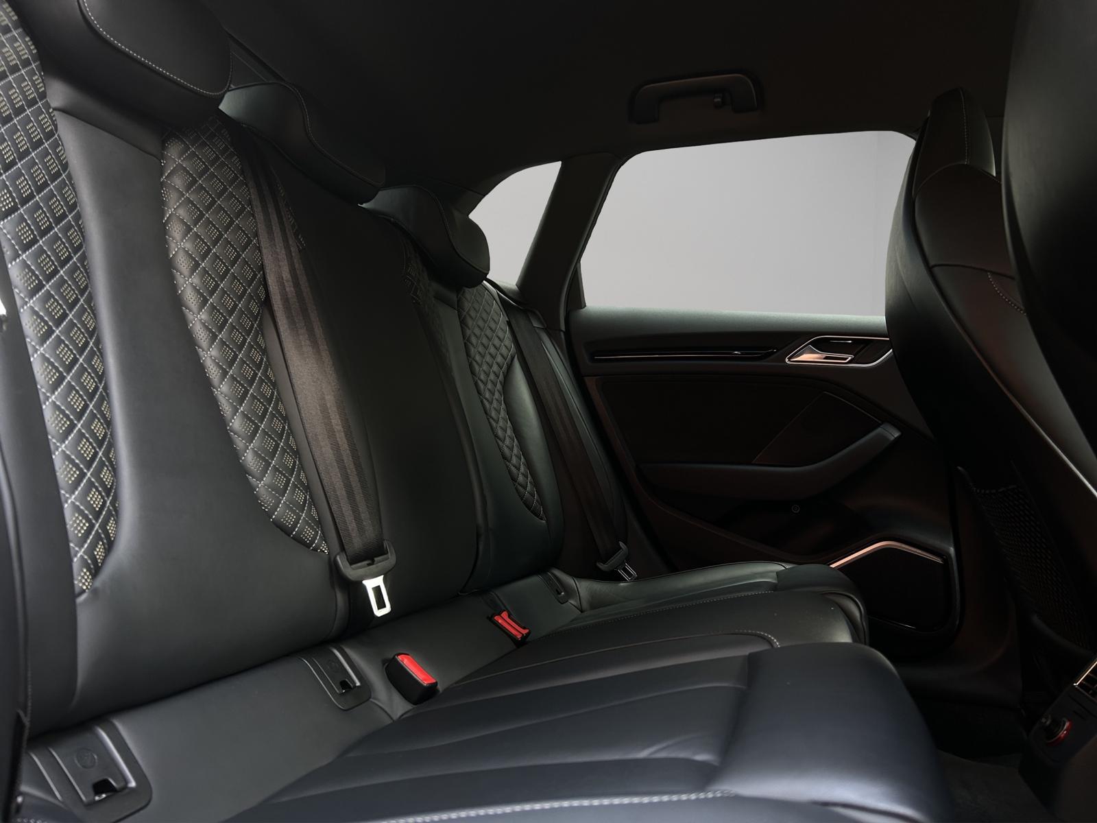 AUDI RS3 2.5 TSI quattro S-tronic-image-21