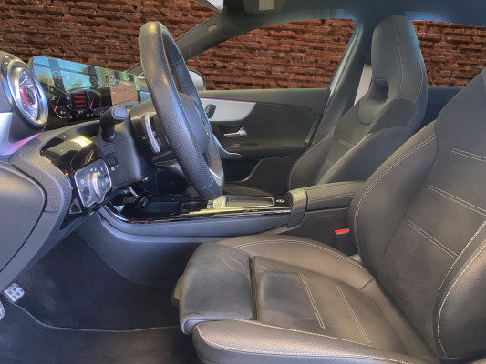 MERCEDES-BENZ A 220 4Matic 8G-DCT-image-10
