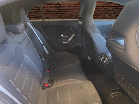MERCEDES-BENZ A 220 4Matic 8G-DCT-image-12