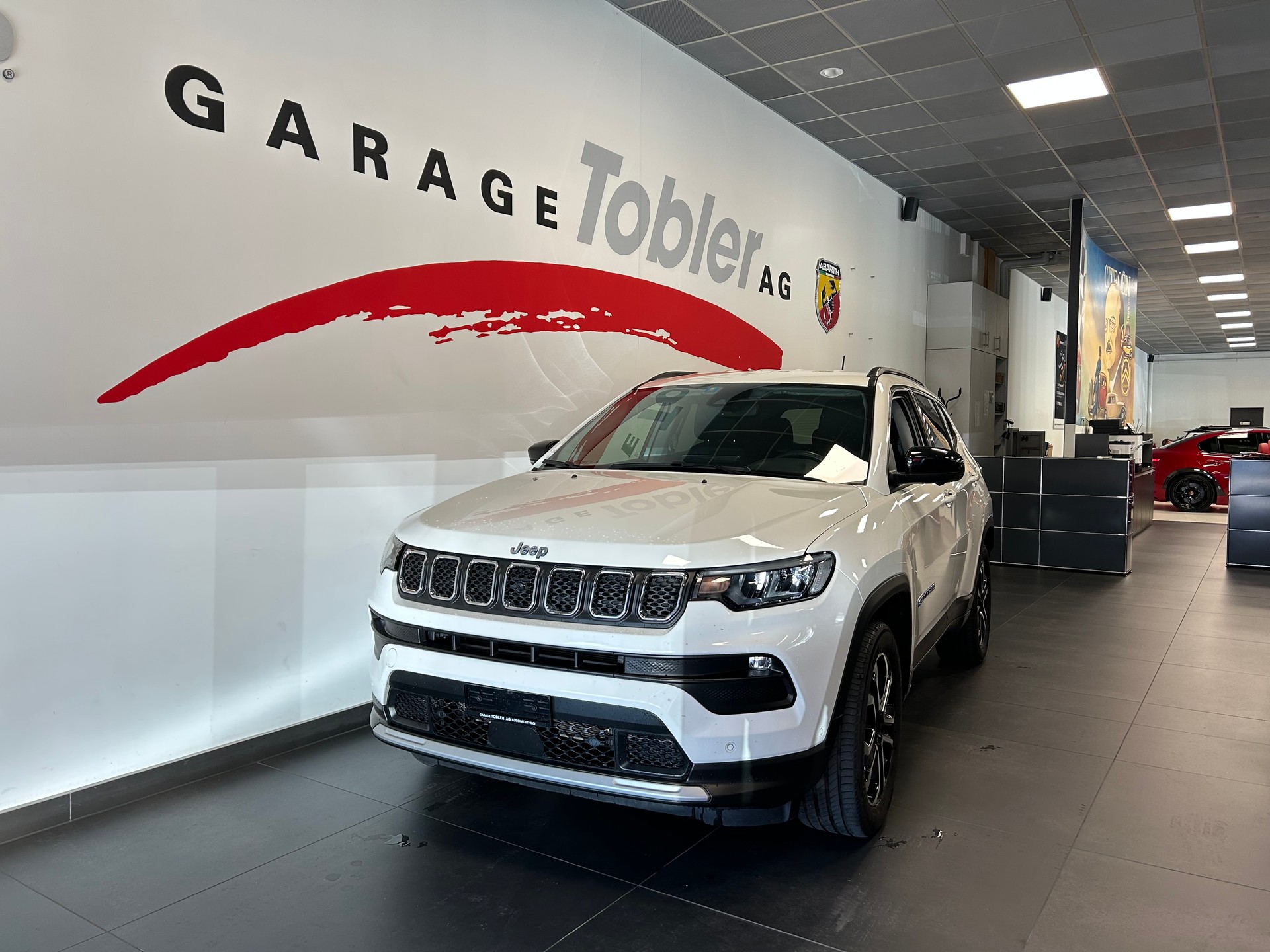 JEEP Compass 1.3 T PHEV Swiss Limited Plus AWD-showroom-element-2