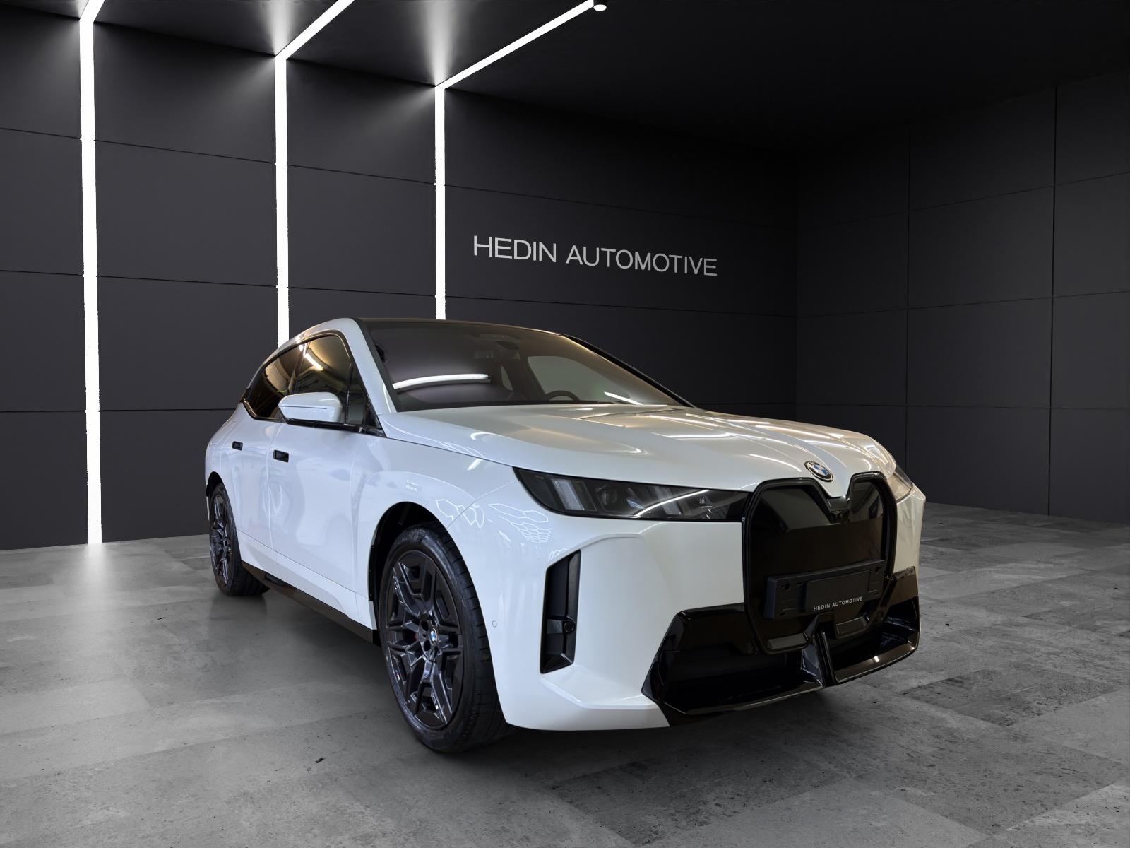 BMW iX xDrive60-image-6
