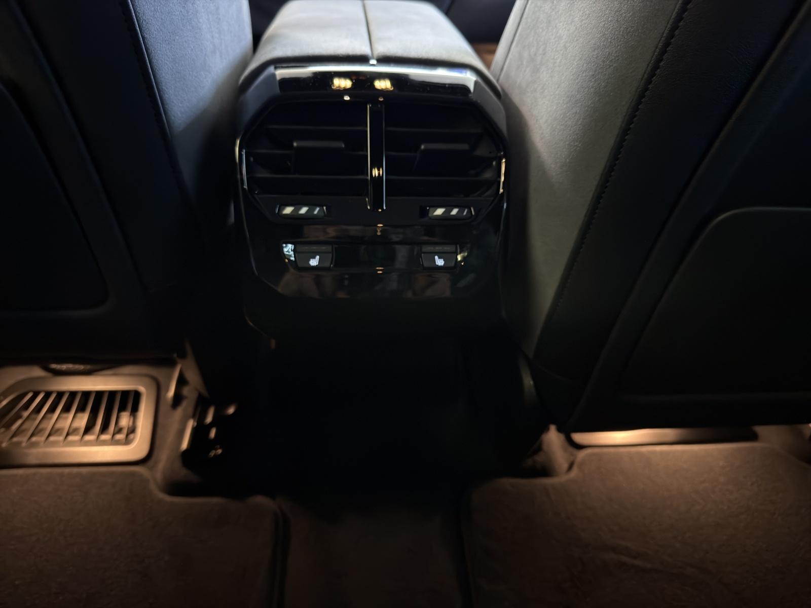 BMW iX xDrive60-image-20
