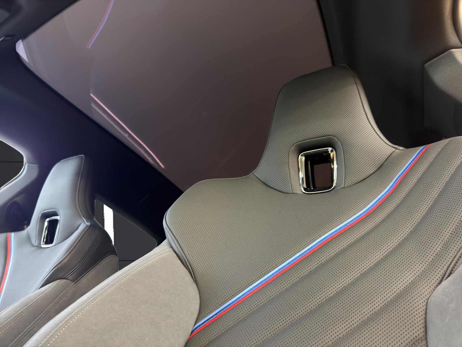 BMW iX xDrive60-image-16