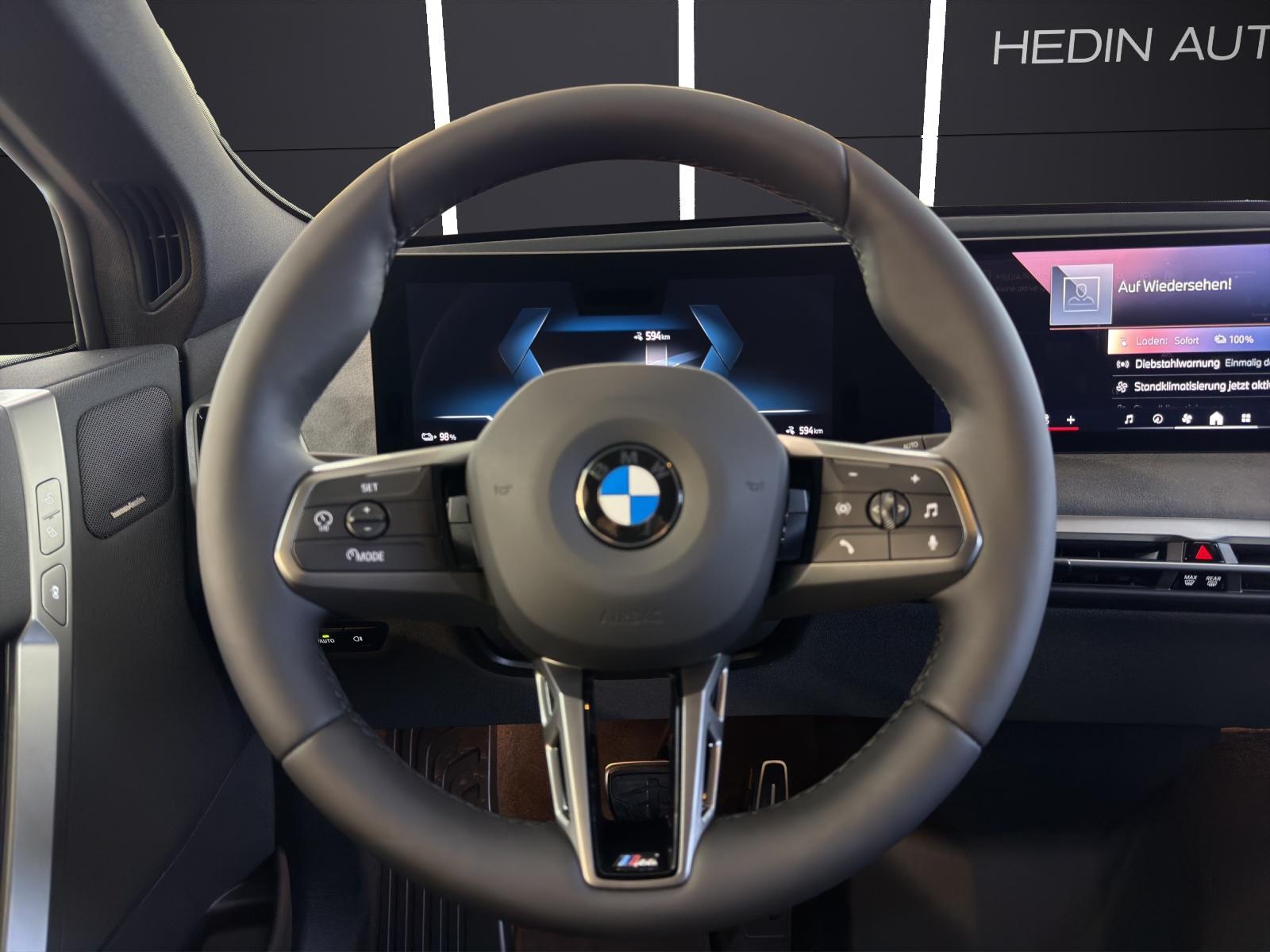 BMW iX xDrive60-image-18