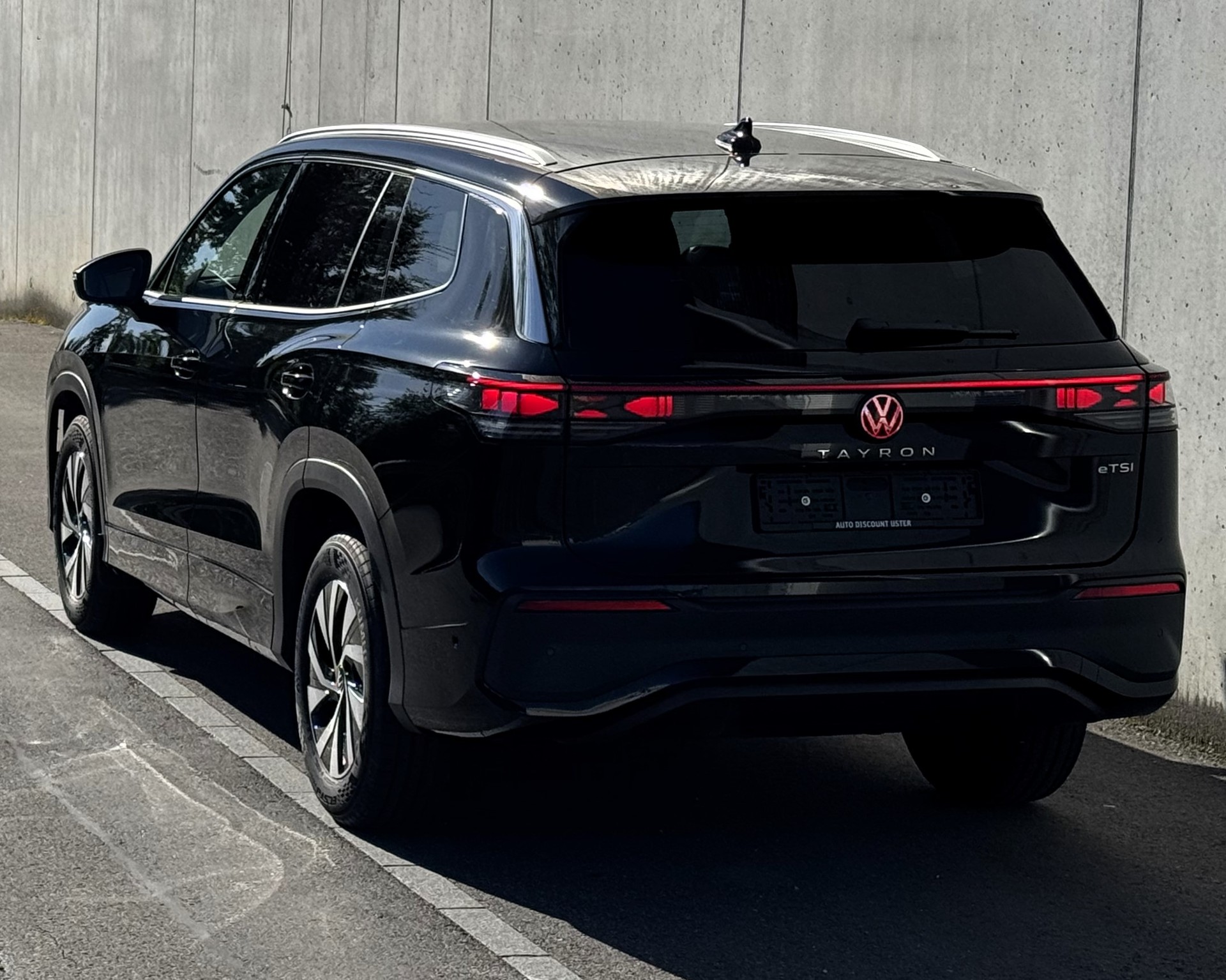 VW Tayron 1.5 TSI evo2 mHEV Life DSG mit Herstellergarantie 7 Plätzer und Neuzustand-image-3