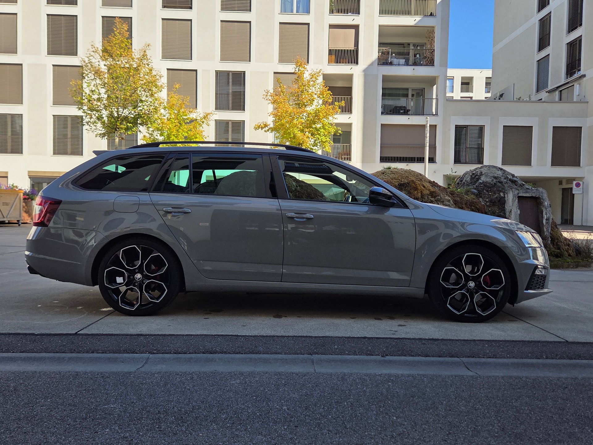 SKODA Octavia Combi 2.0 TDI RS Final Edition 4x4 DSG-showroom-element-2