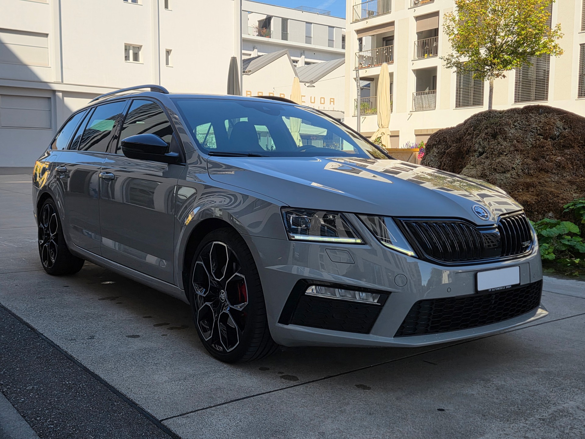 SKODA Octavia Combi 2.0 TDI RS Final Edition 4x4 DSG-showroom-element-1