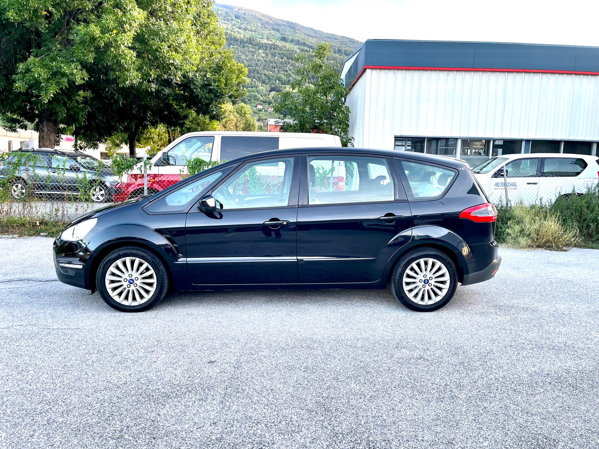 FORD S-Max 2.0 TDCi TitaniumS PowerShift-image-13