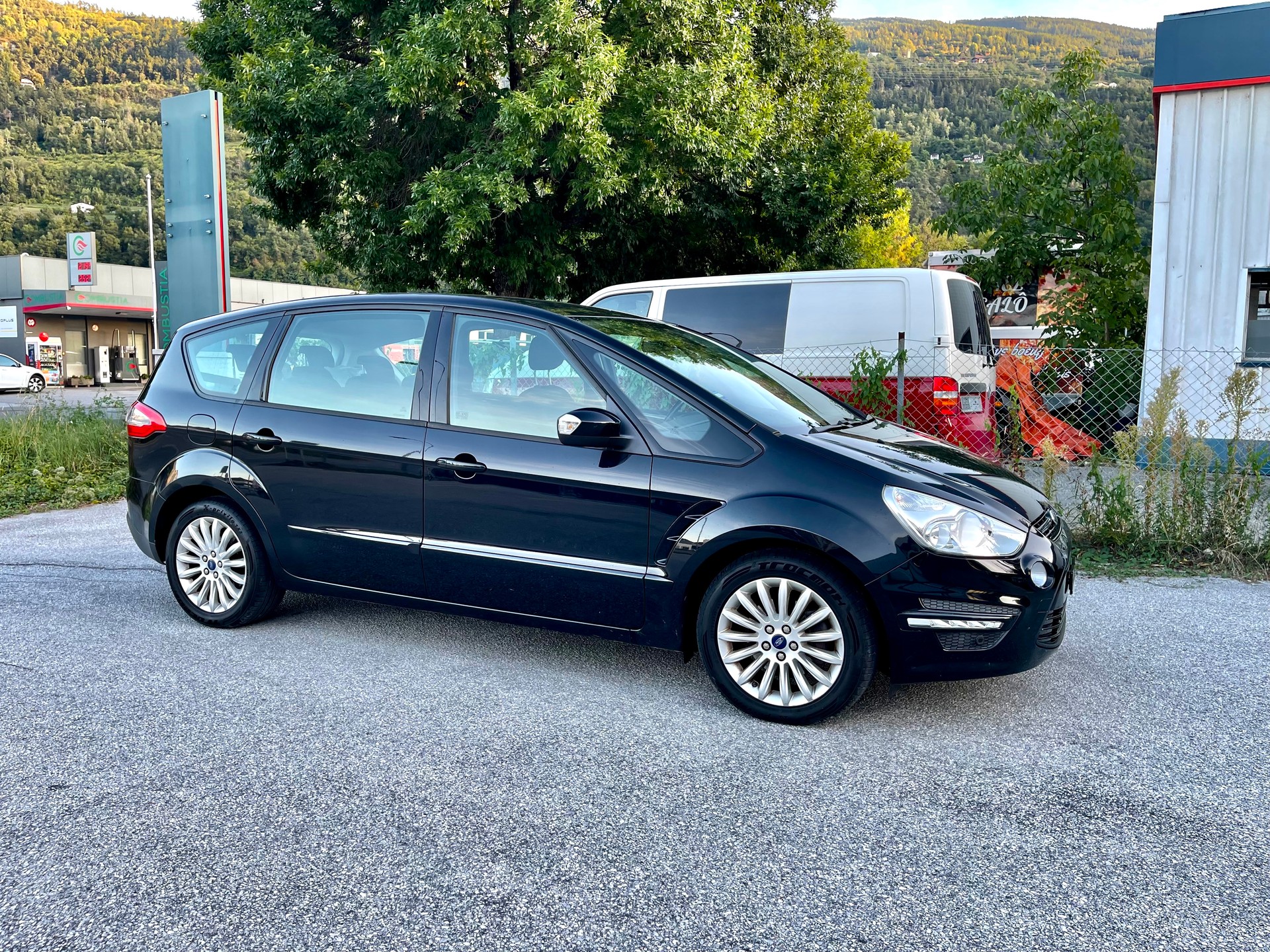 FORD S-Max 2.0 TDCi TitaniumS PowerShift-image-16