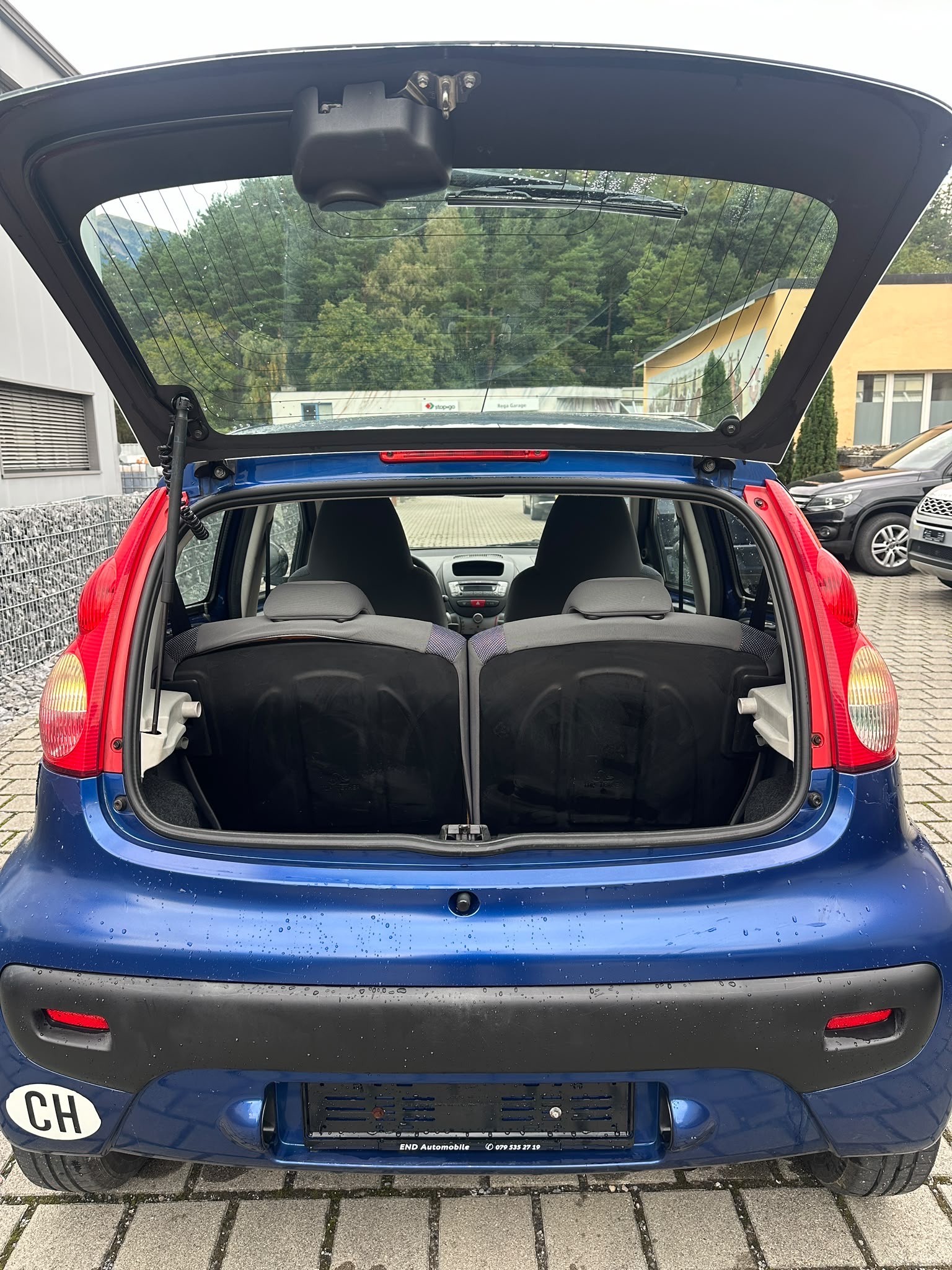 PEUGEOT 107 1.0 Trendy-image-11