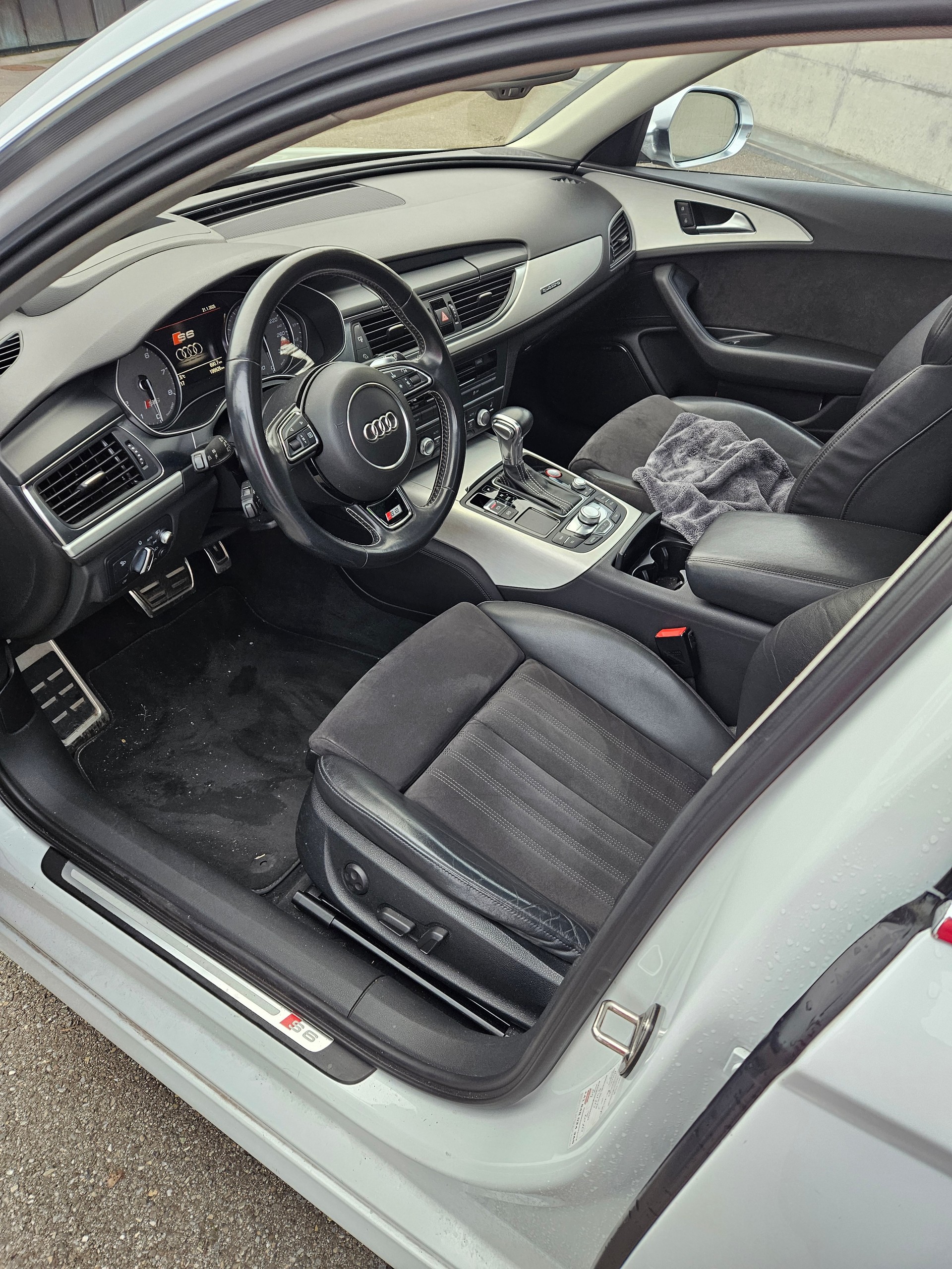 AUDI S6 4.0 TFSI Quattro-image-7