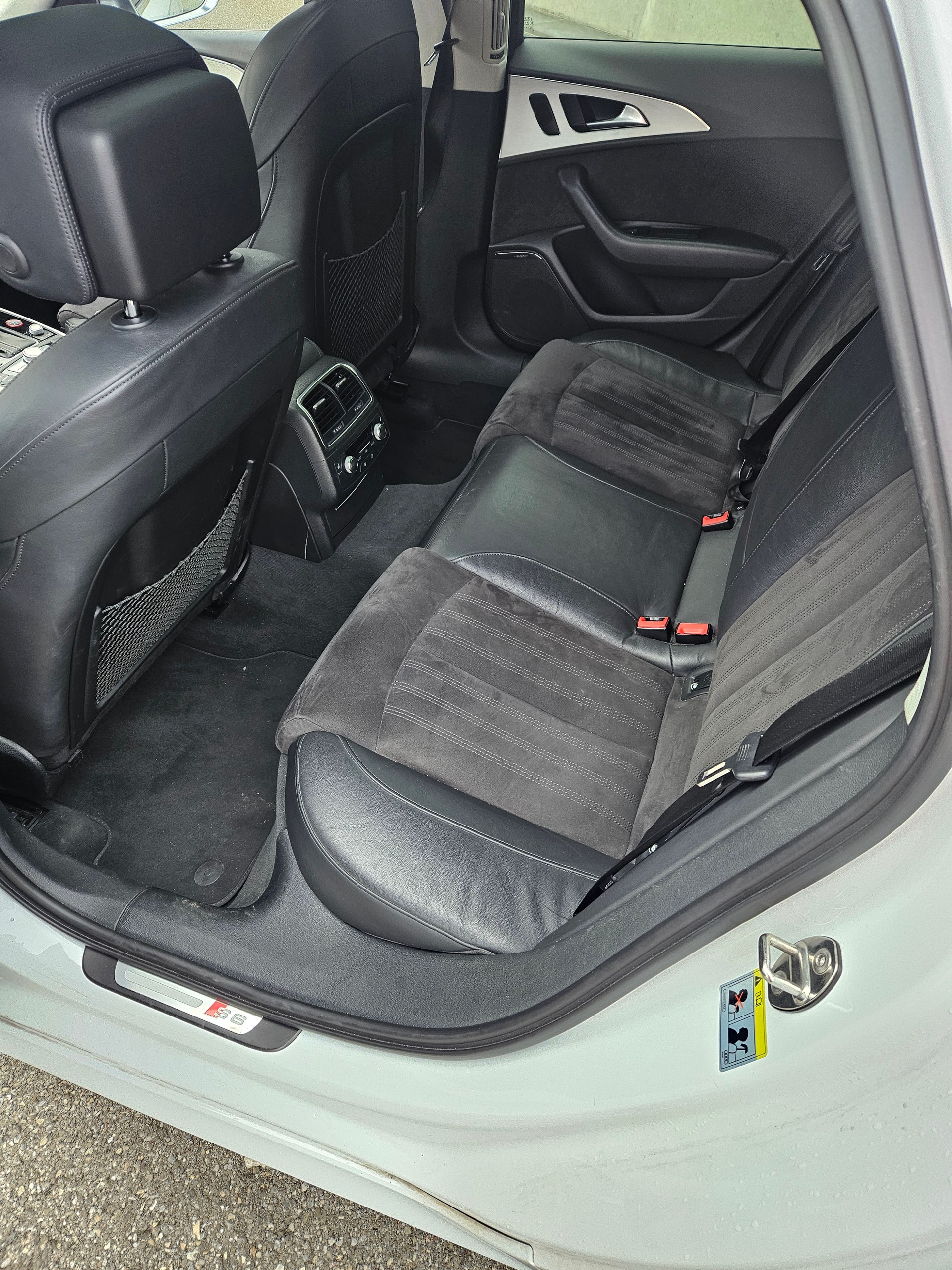 AUDI S6 4.0 TFSI Quattro-image-6
