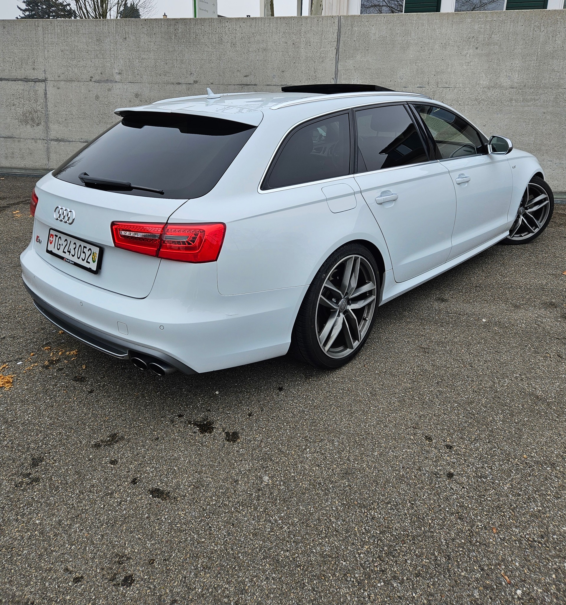 AUDI S6 4.0 TFSI Quattro-image-13