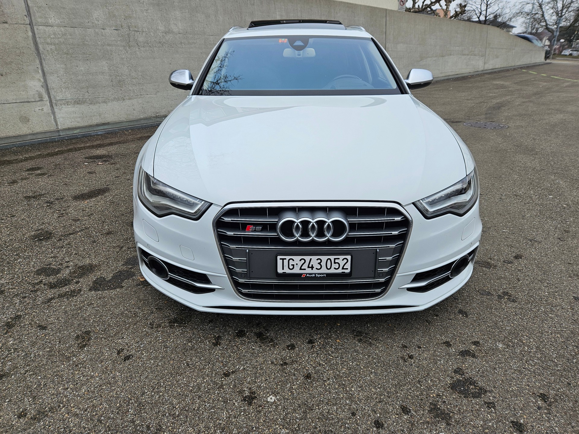 AUDI S6 4.0 TFSI Quattro-image-10