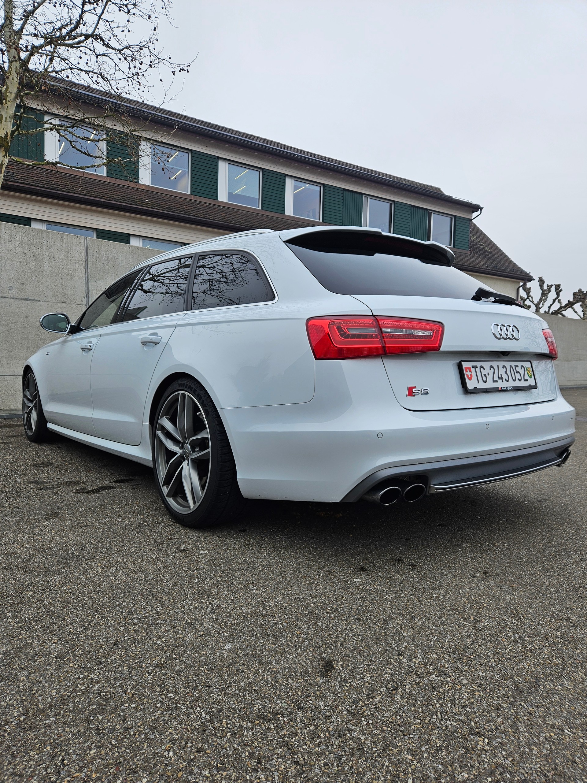 AUDI S6 4.0 TFSI Quattro-image-15