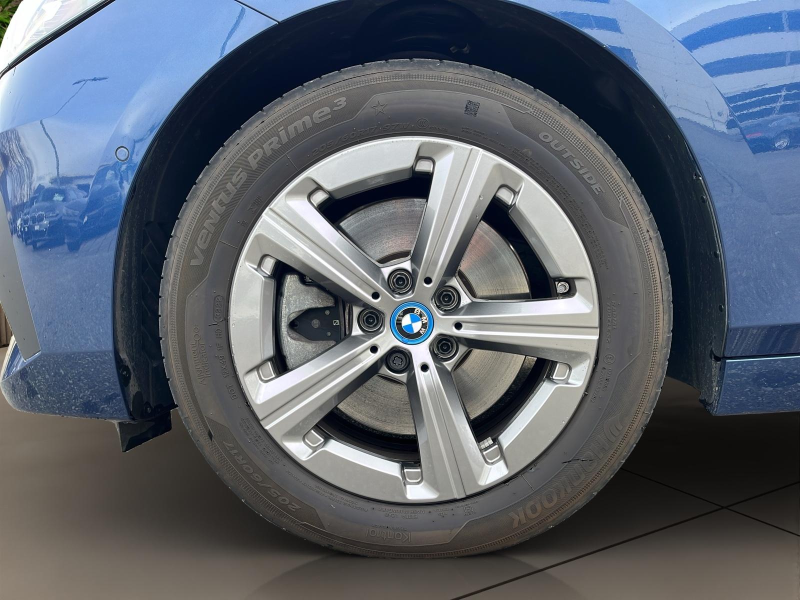 BMW 🆕 230e xDrive Active Tourer (CH) ⛽+🔌-image-10