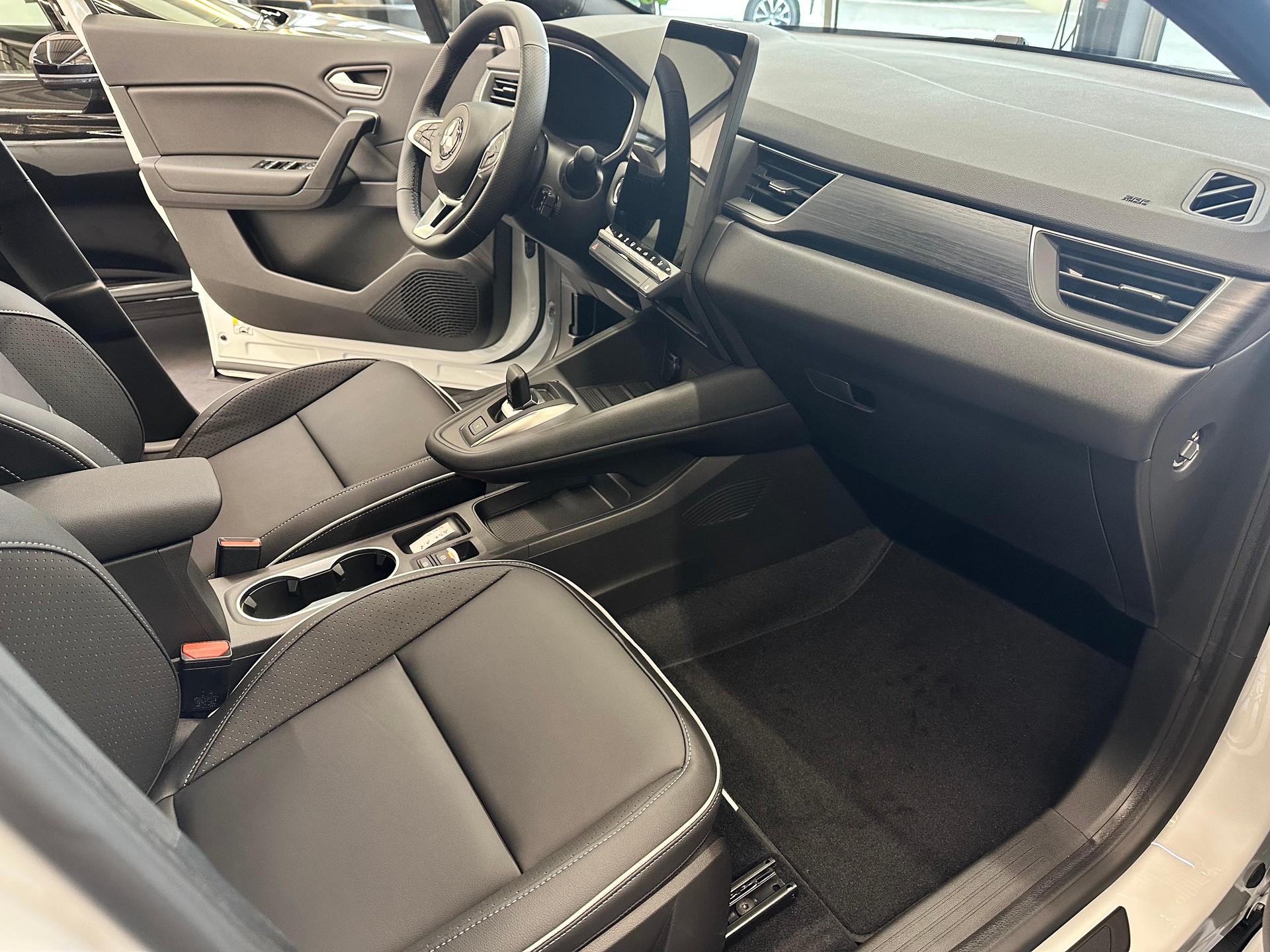 MITSUBISHI ASX 1.8 HEV Instyle-image-14