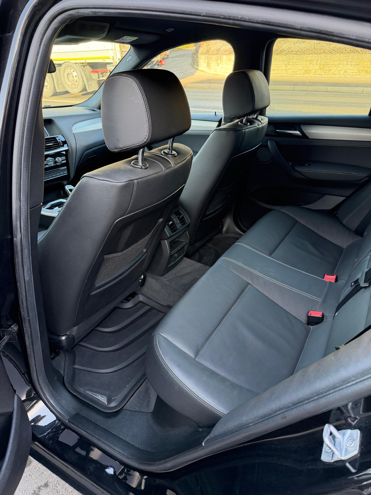 BMW X4 xDrive 35i xLine Steptronic-image-12