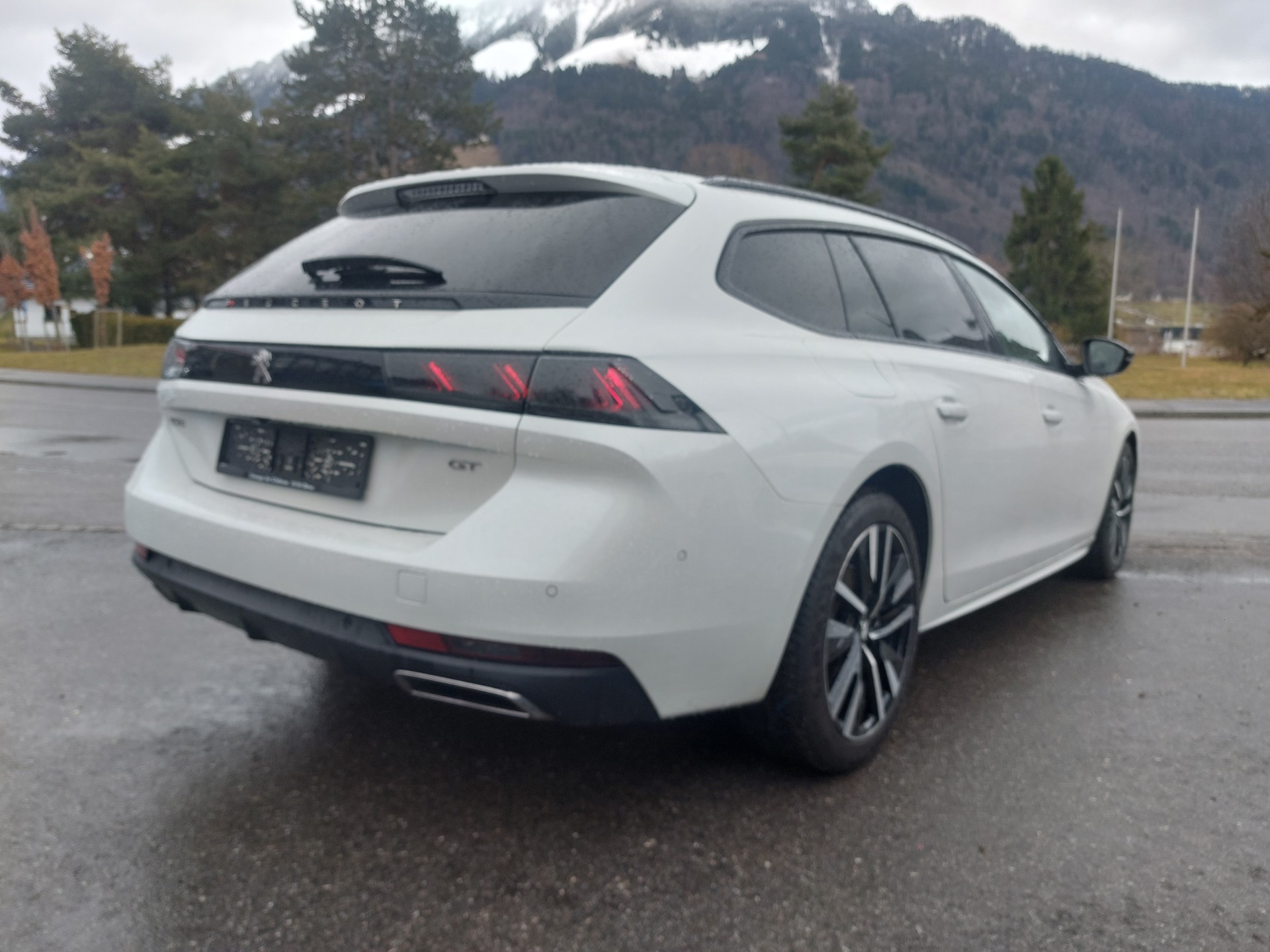 PEUGEOT 508 SW 1.5 Blue HDi Allure EAT8-image-6
