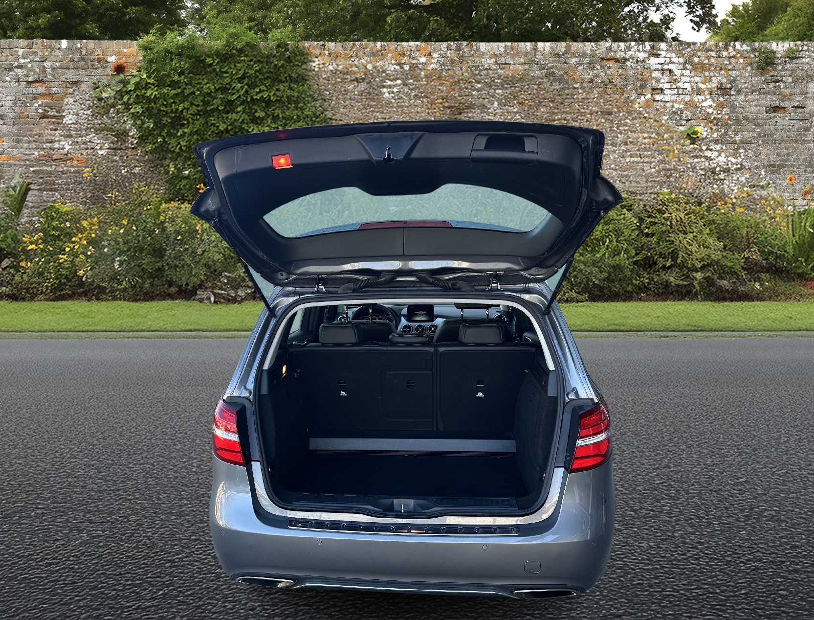 MERCEDES-BENZ B 220 Urban 4Matic 7G-DCT-image-15