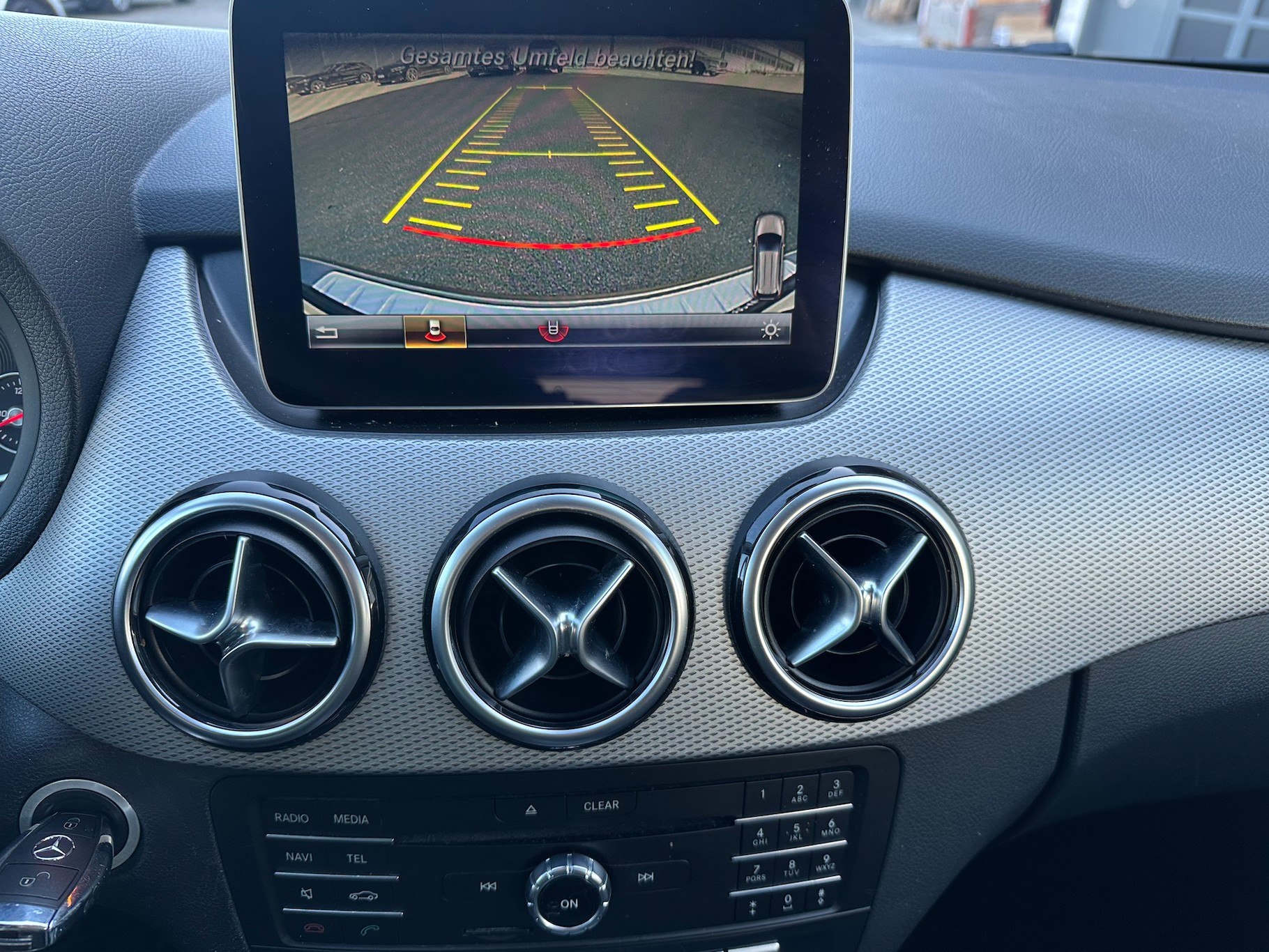 MERCEDES-BENZ B 220 Urban 4Matic 7G-DCT-image-12