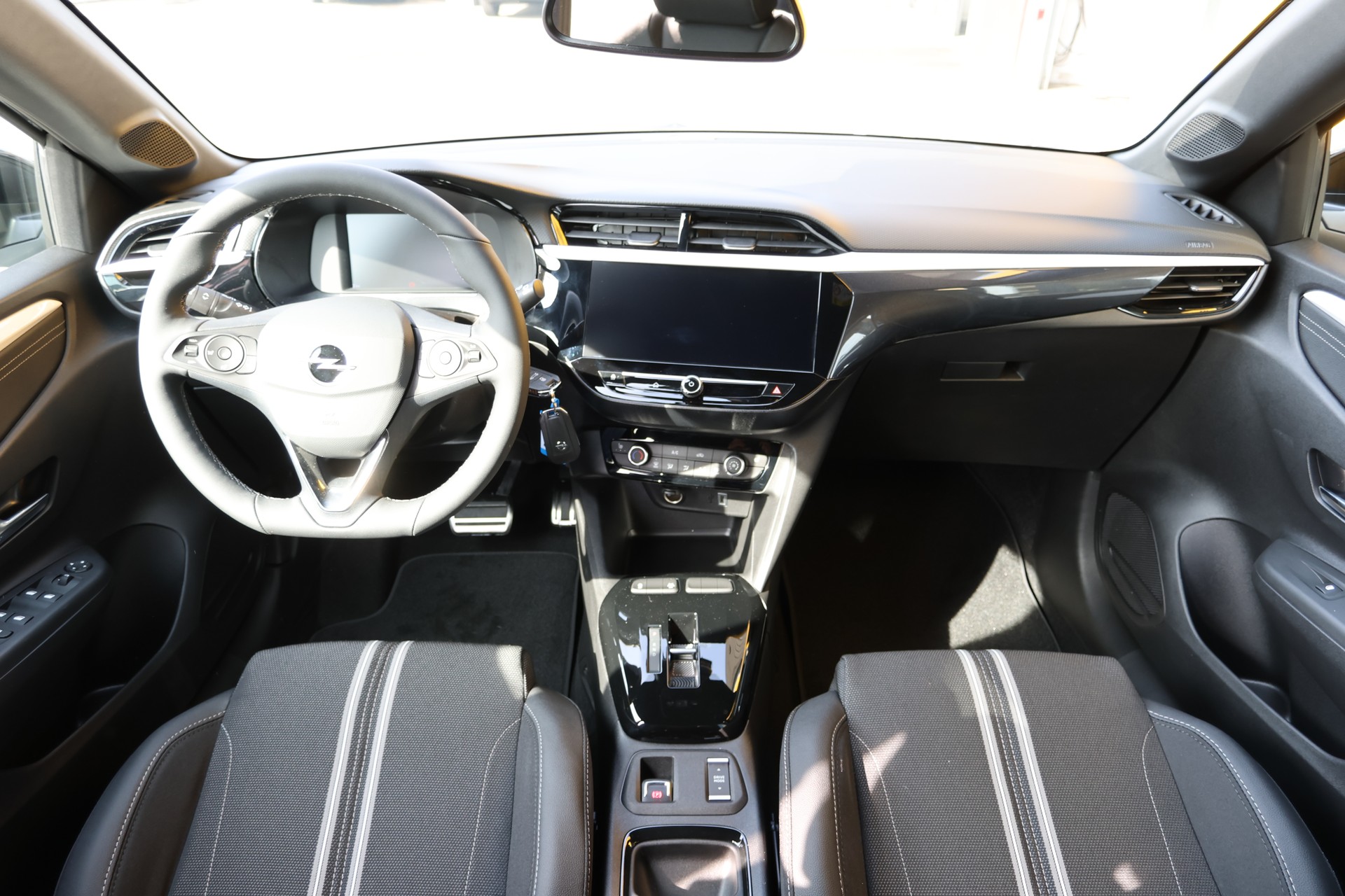 OPEL Corsa 1.2 MHEV Viva Sondermodell-showroom-element-3