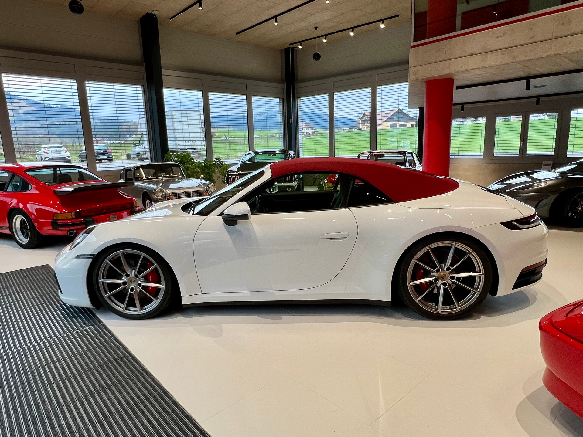 PORSCHE 911 Carrera 4S Cabriolet PDK-image-2