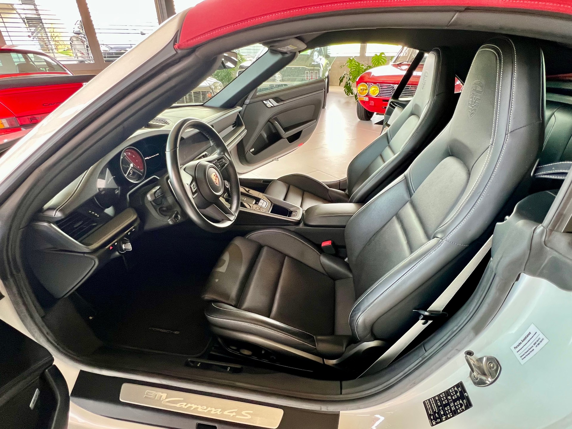 PORSCHE 911 Carrera 4S Cabriolet PDK-image-12