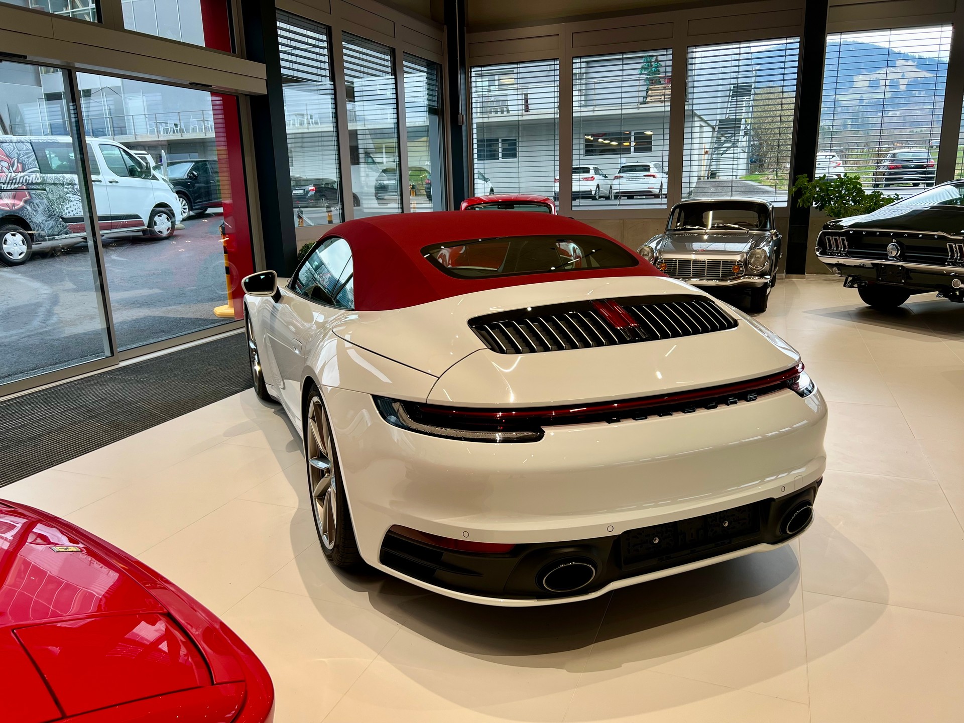 PORSCHE 911 Carrera 4S Cabriolet PDK-image-6